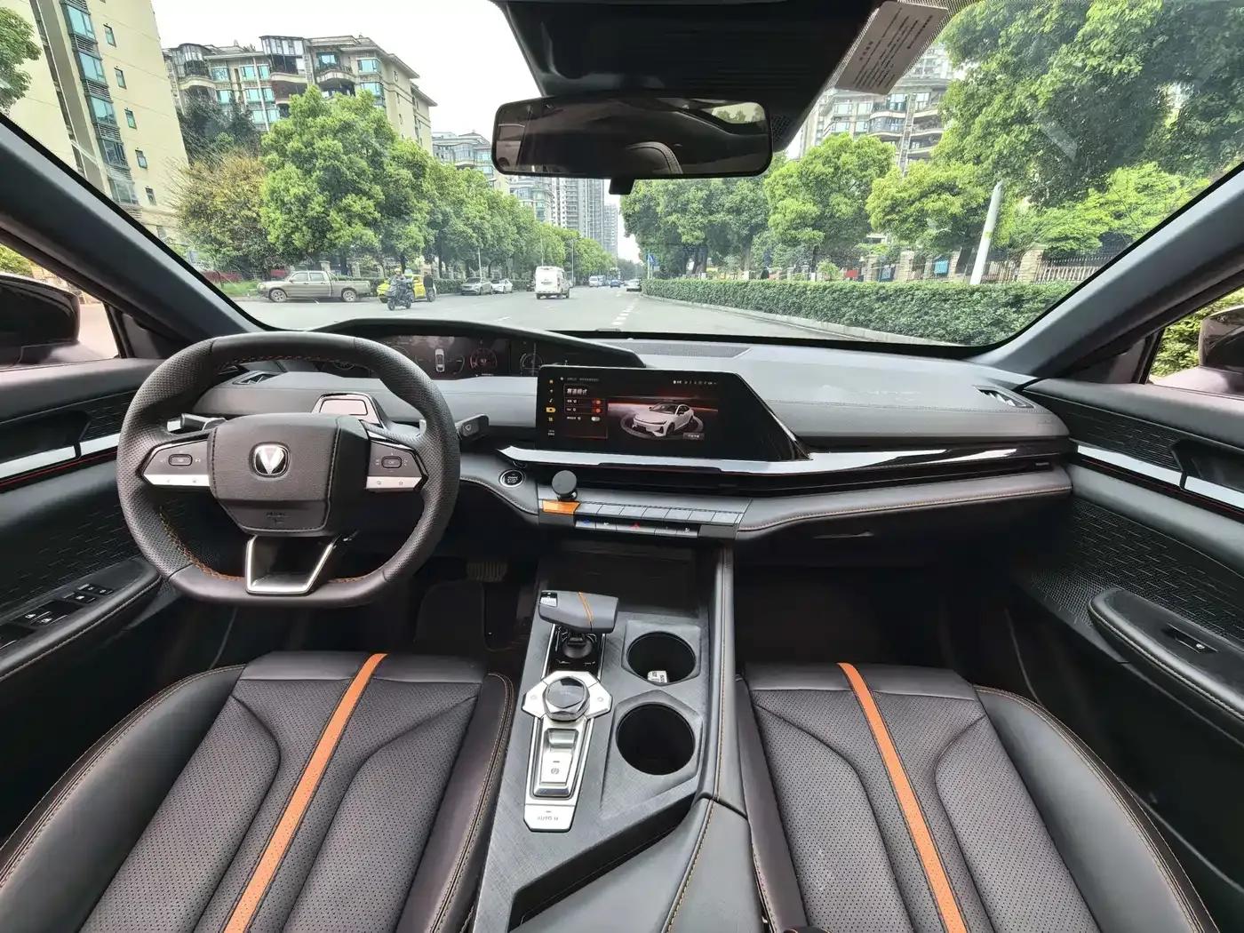 Changan UNI-V 2024 1.5T Premium Edition — миниатюра 7