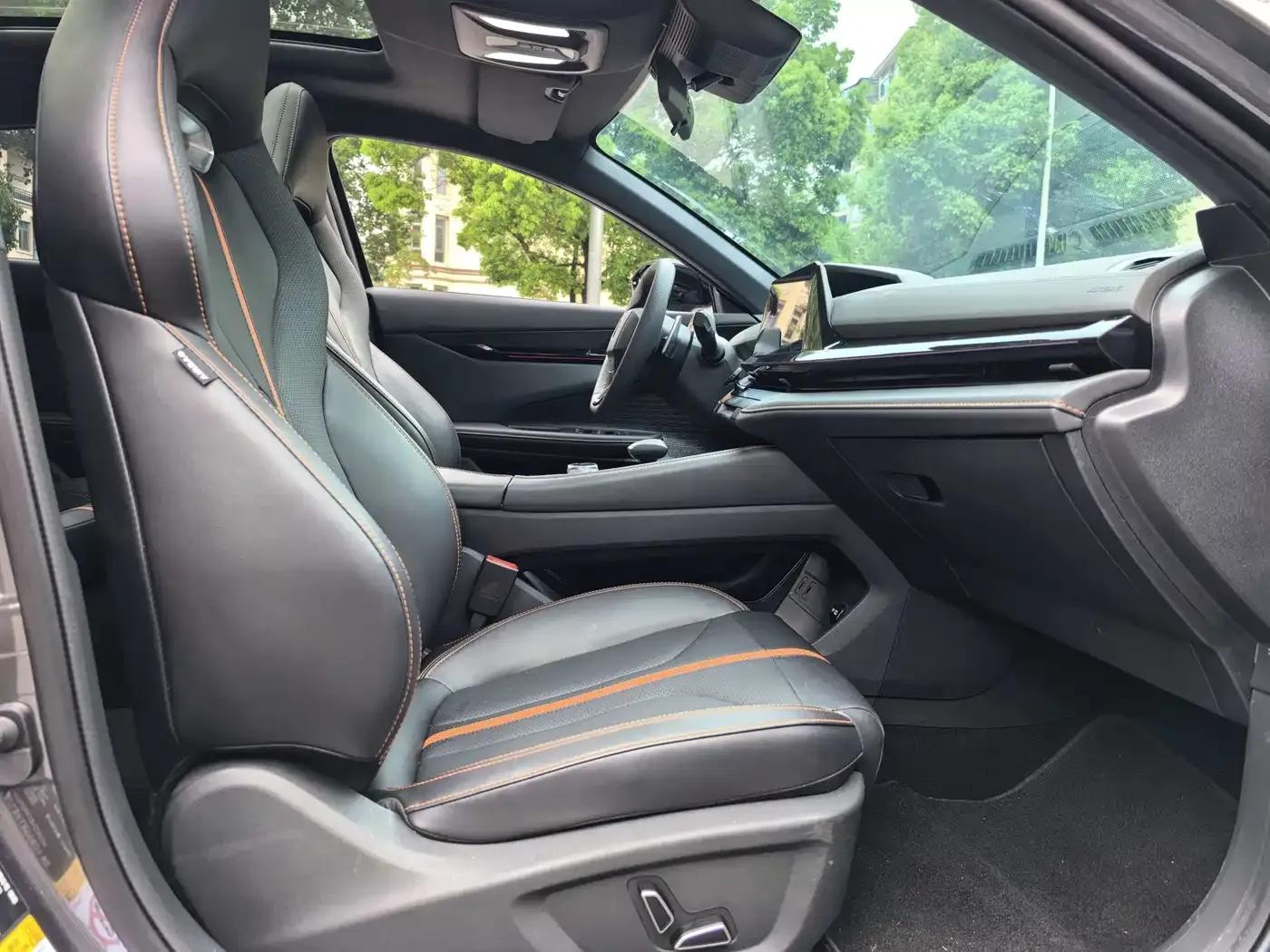 Changan UNI-V 2024 1.5T Premium Edition — миниатюра 10