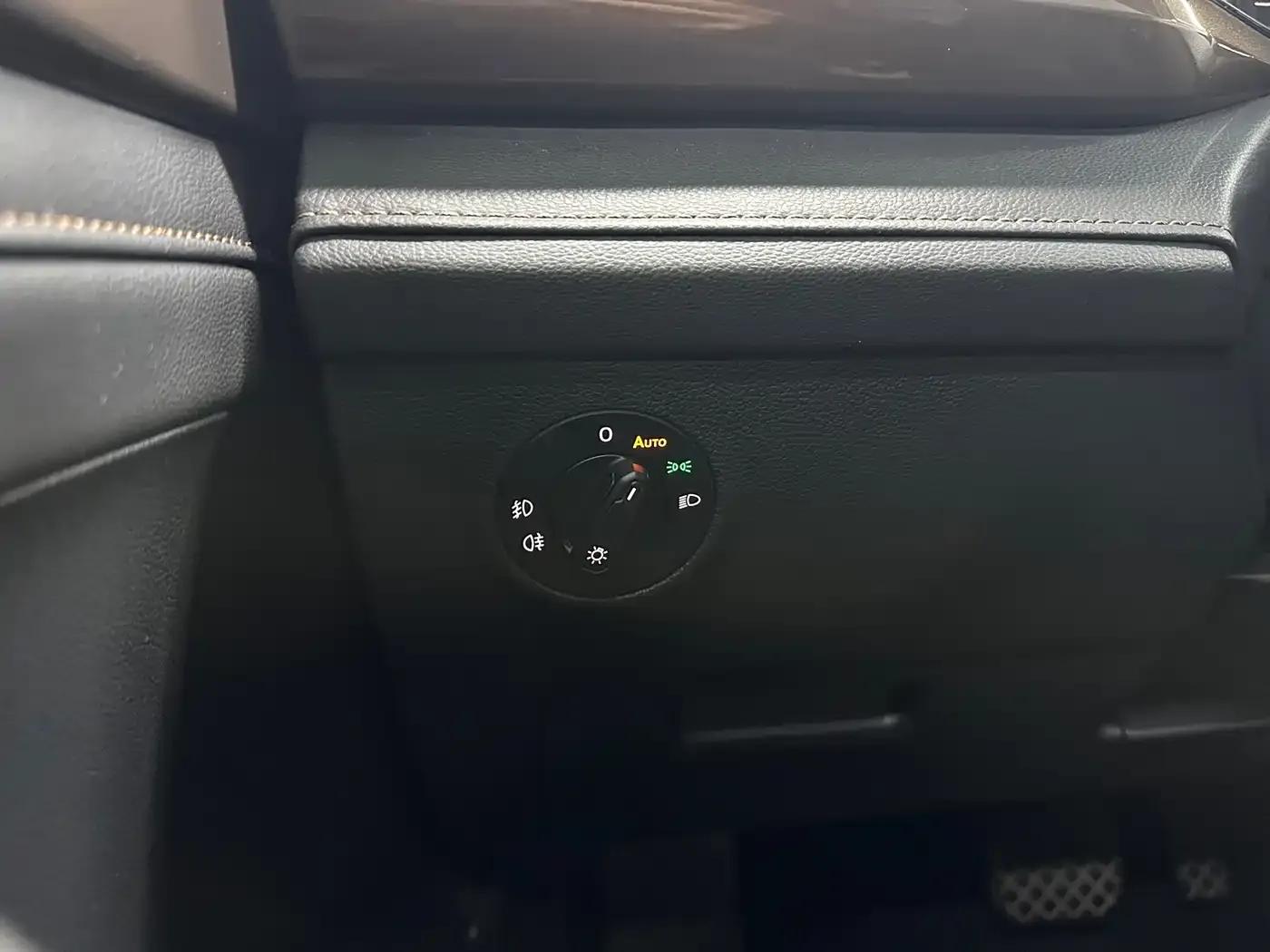 Tharu 2019 330TSI 4WD Luxury Edition (China VI Emission Standard) — миниатюра 16