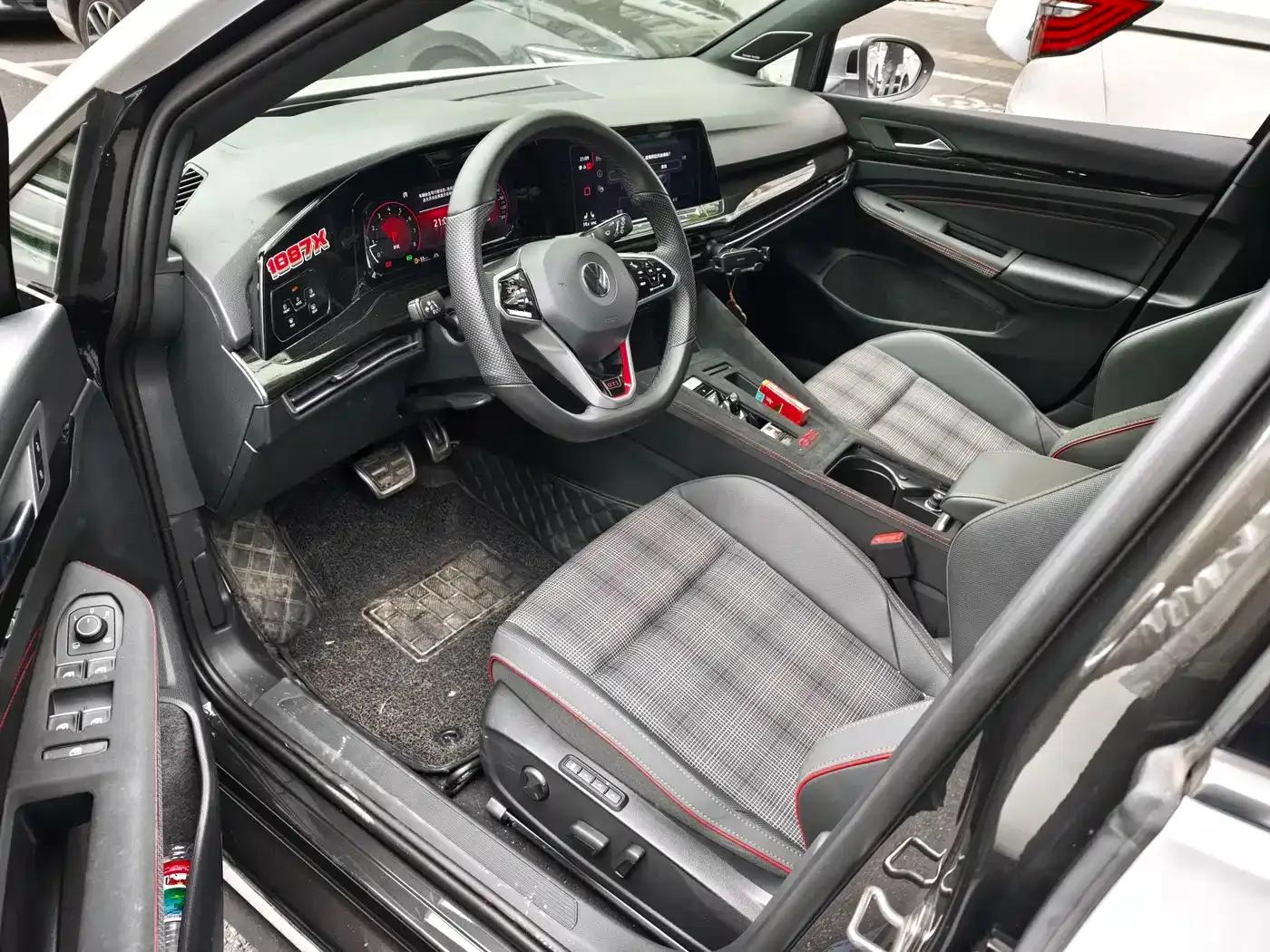 2023 Golf GTI 380TSI DSG GTI — миниатюра 2