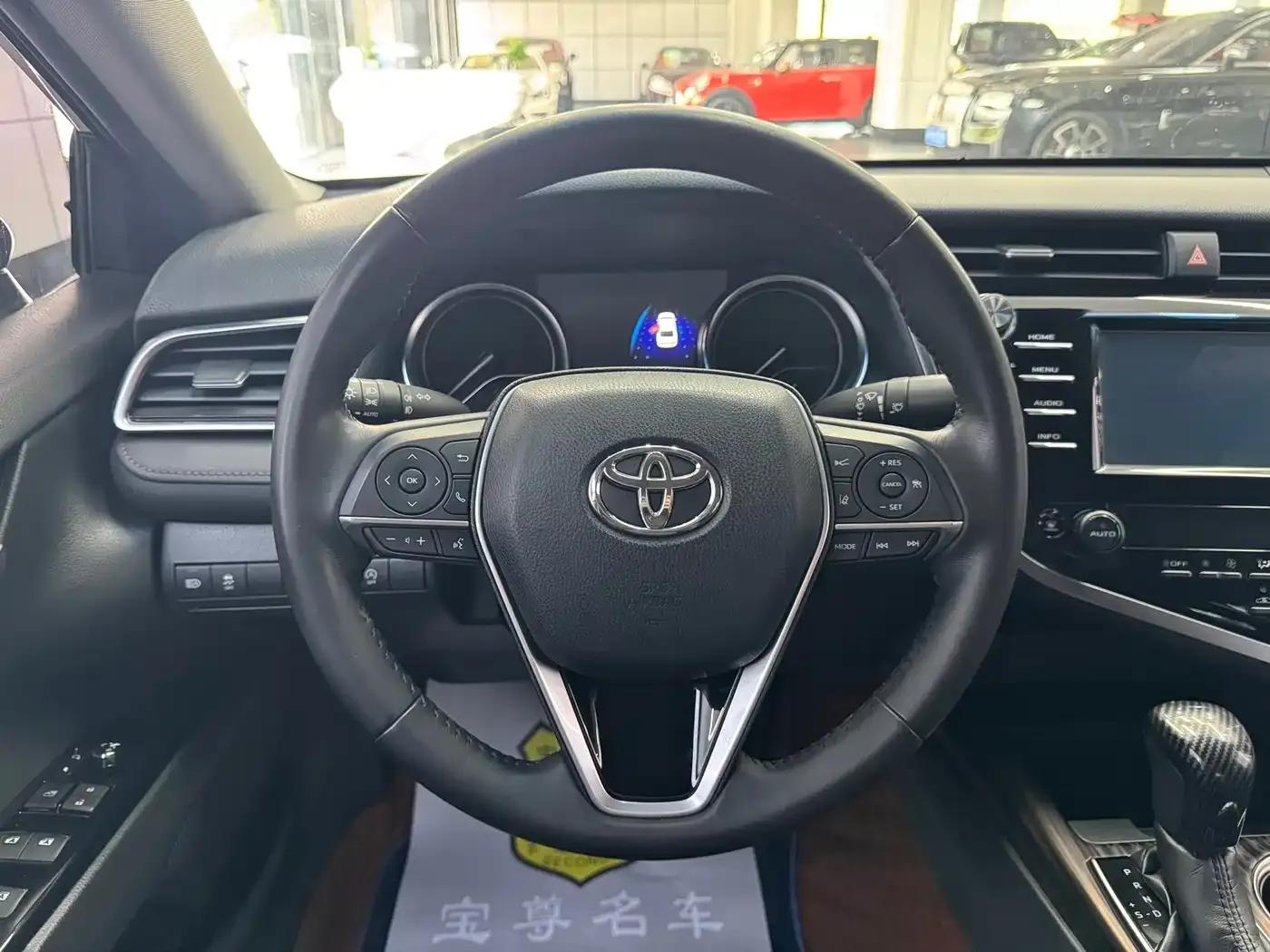 2018 Camry 2.0G Luxury Edition — миниатюра 9