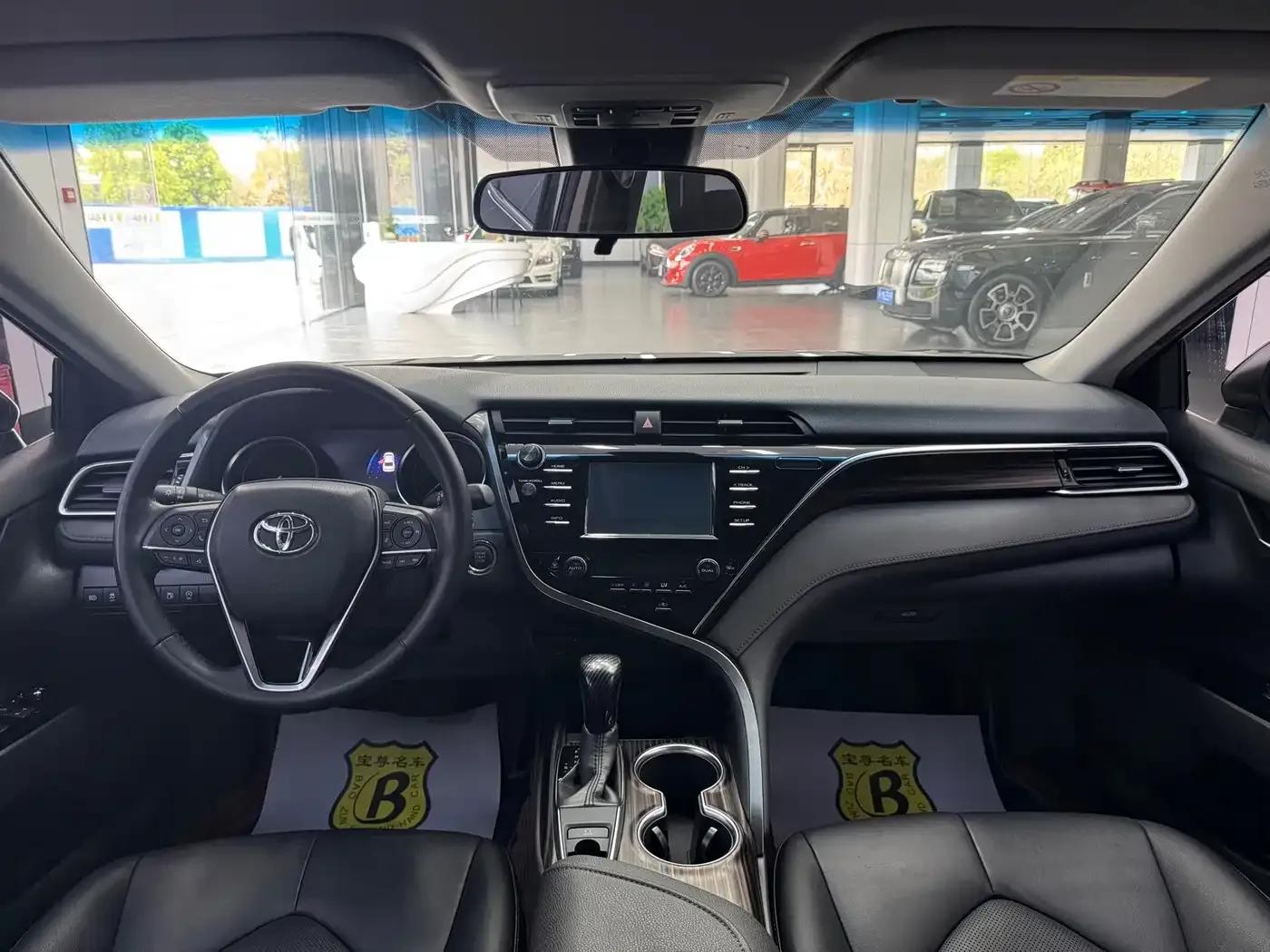 2018 Camry 2.0G Luxury Edition — миниатюра 10