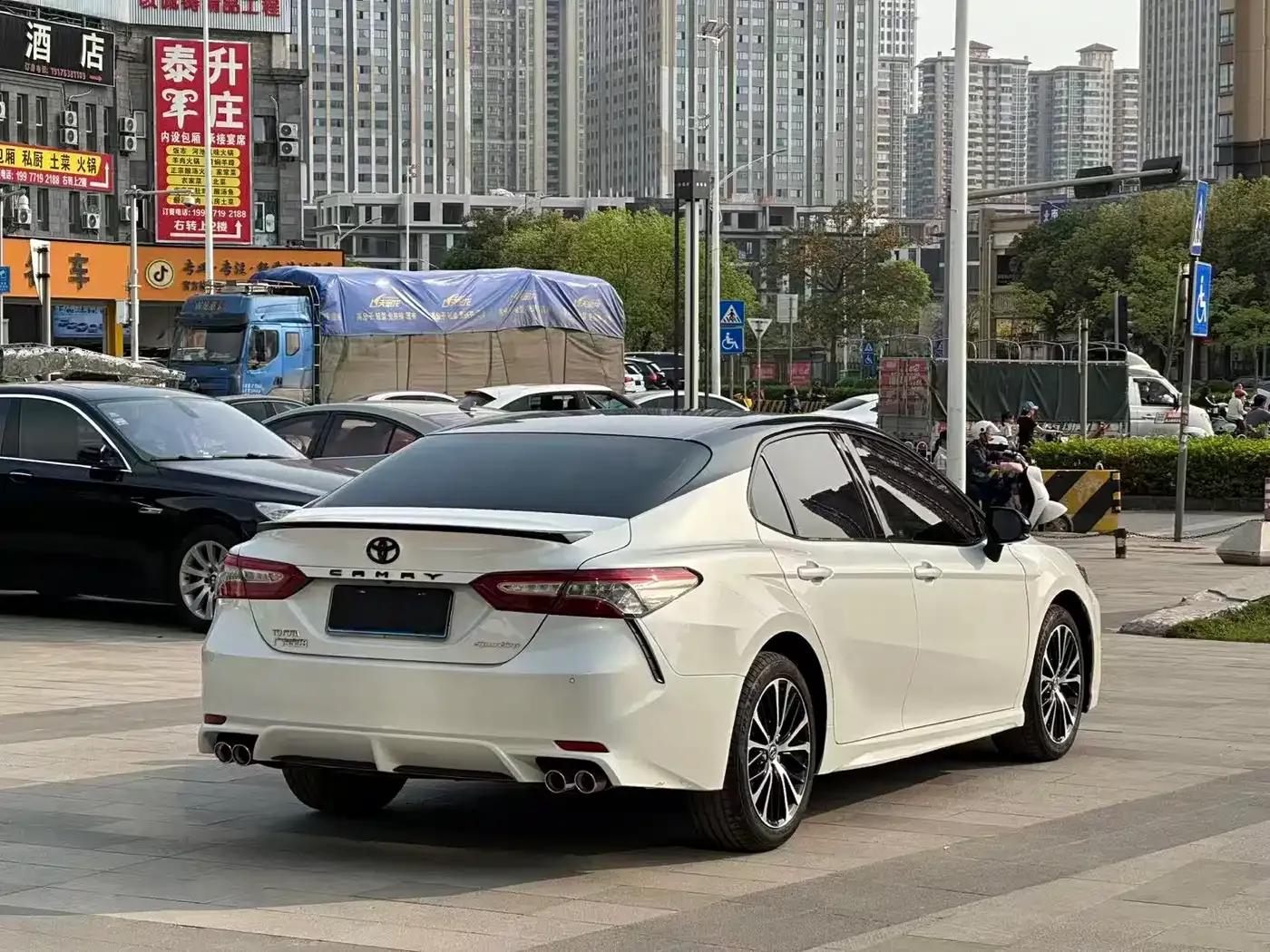 Camry 2018 2.5S Sport Edition — миниатюра 4
