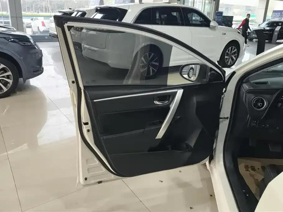 2018 Toyota Corolla Hybrid 1.8L E-CVT Smart Edition — миниатюра 6
