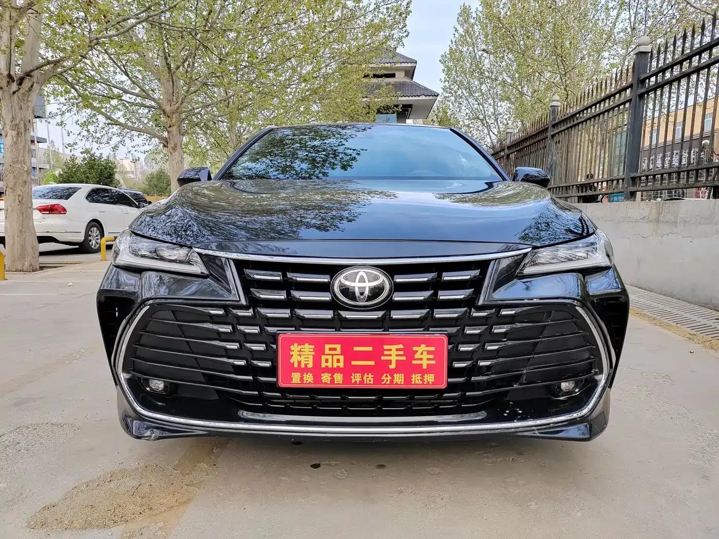 2023 Toyota Avalon 2.0L Luxury Edition — миниатюра 2