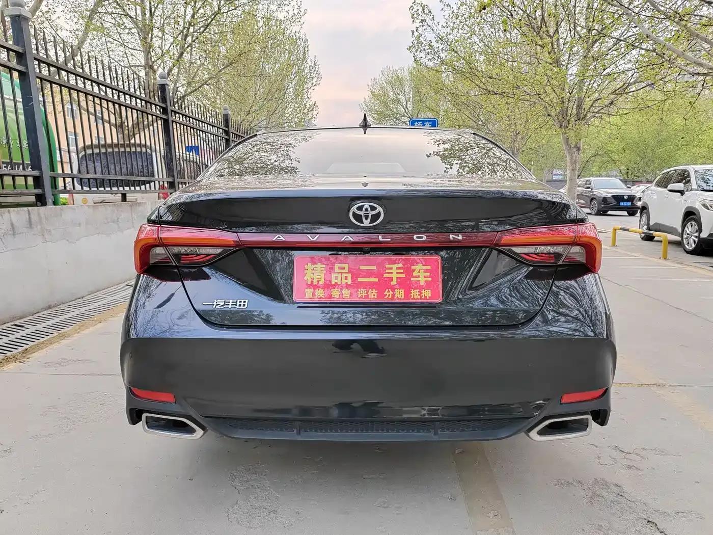 2023 Toyota Avalon 2.0L Luxury Edition — миниатюра 5