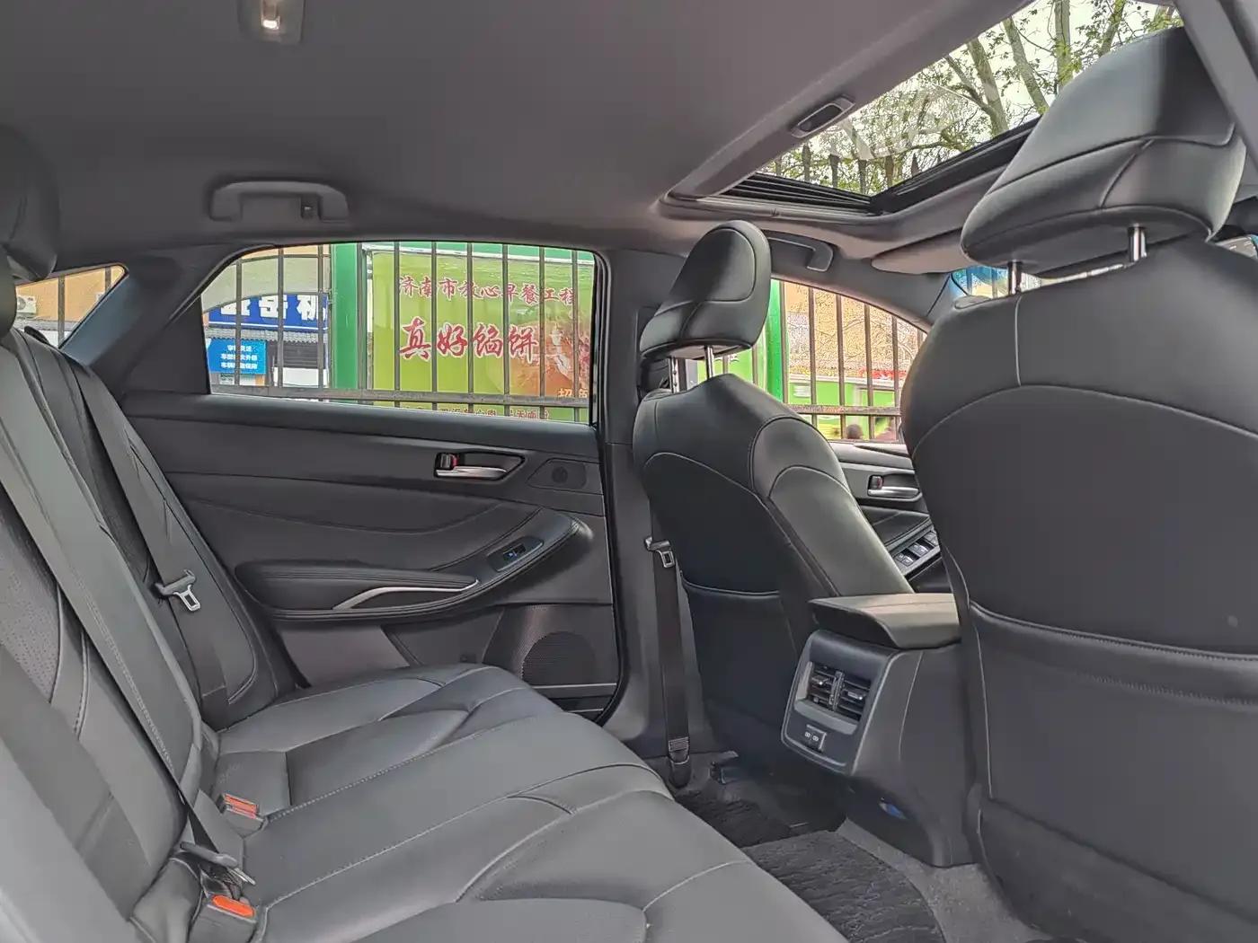 2023 Toyota Avalon 2.0L Luxury Edition — миниатюра 9
