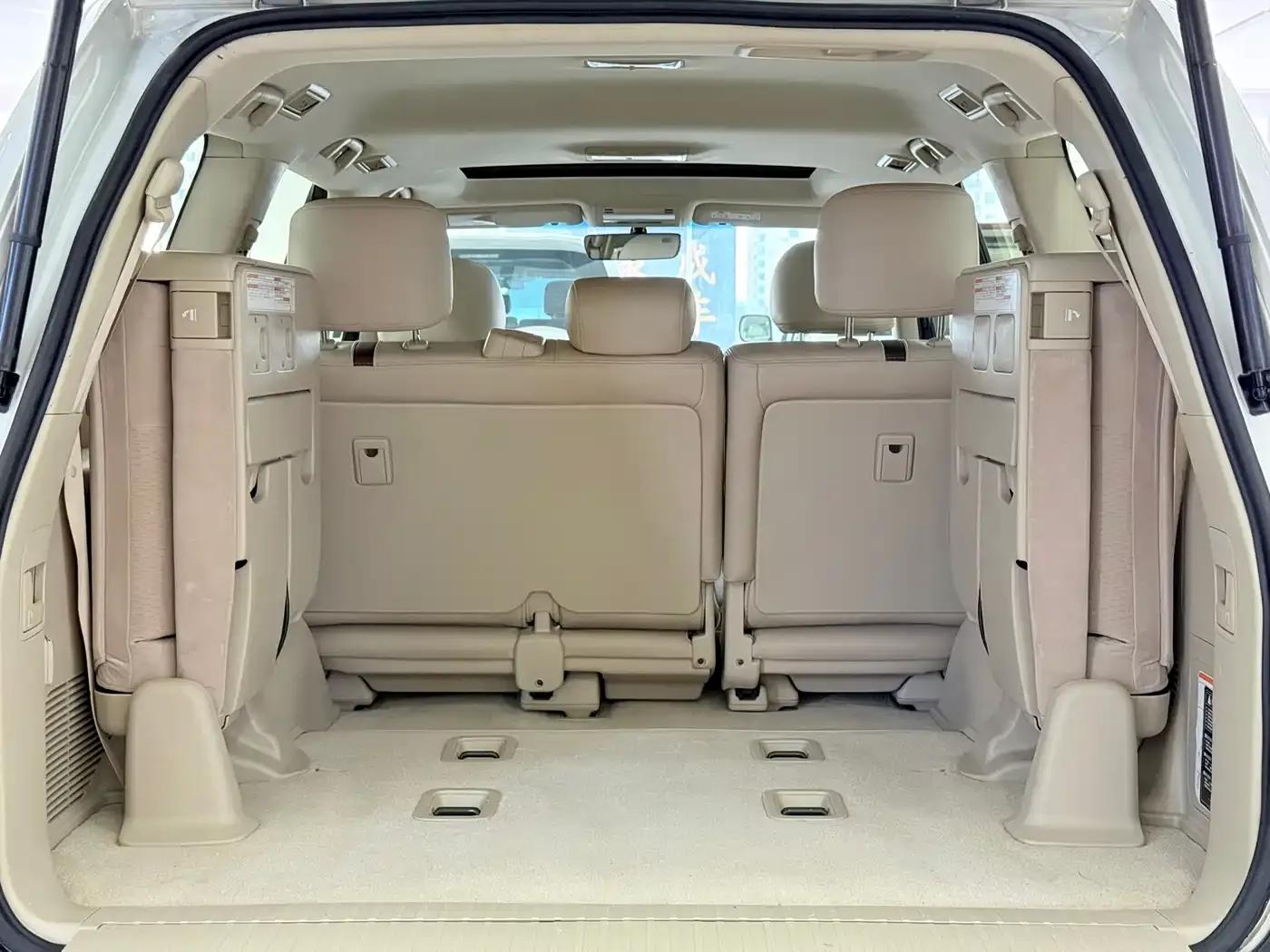 2020 Land Cruiser (Imported) 4.0L Middle East Edition — миниатюра 18