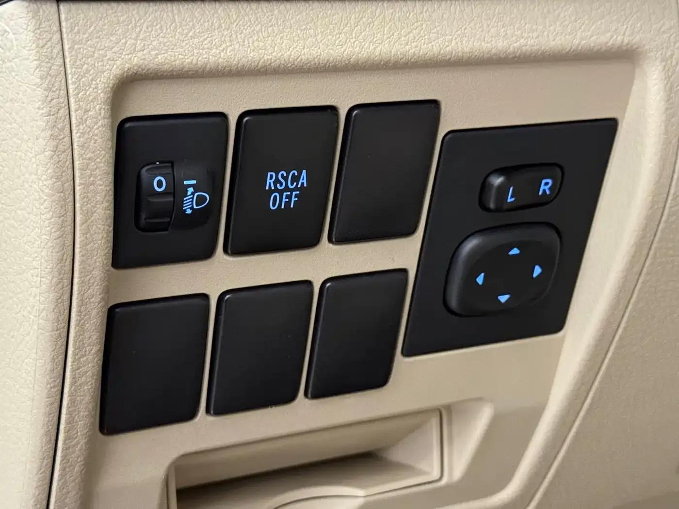 2019 Land Cruiser (Imported) 4.6L Middle East Edition — миниатюра 7