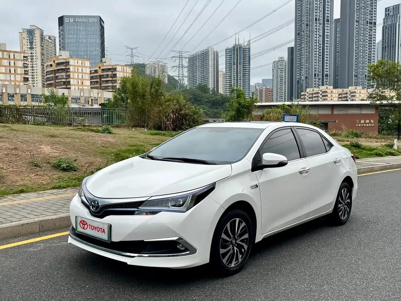 Corolla Hybrid E+ 2020 1.8L E-CVT Comfort Edition — миниатюра 1