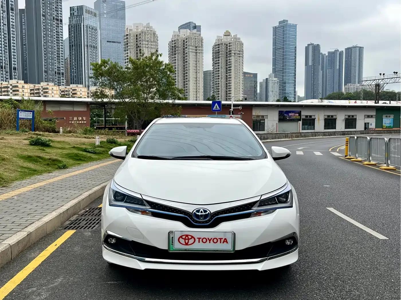 Corolla Hybrid E+ 2020 1.8L E-CVT Comfort Edition — миниатюра 2