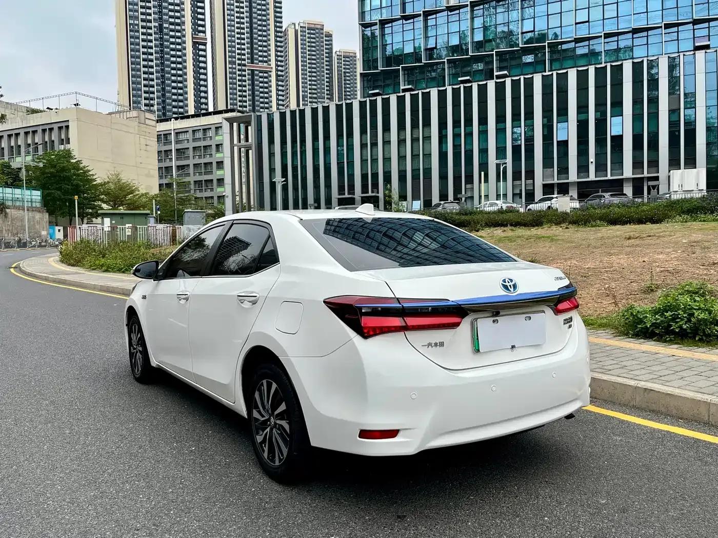 Corolla Hybrid E+ 2020 1.8L E-CVT Comfort Edition — миниатюра 14