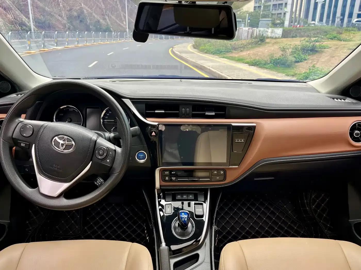 Corolla Hybrid E+ 2020 1.8L E-CVT Comfort Edition — миниатюра 7