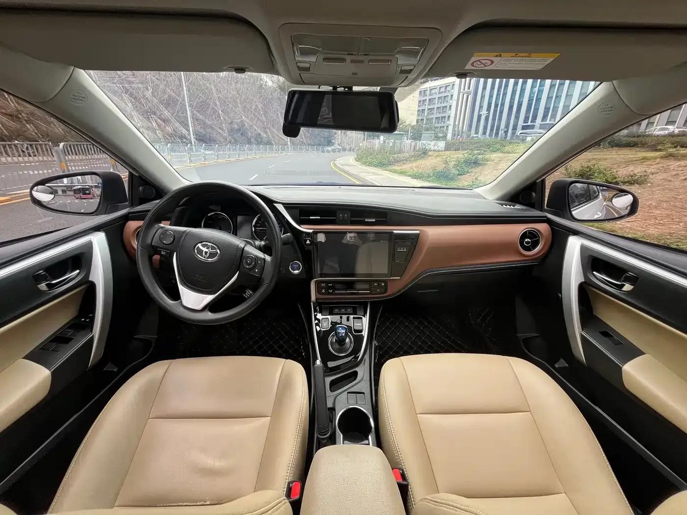 Corolla Hybrid E+ 2020 1.8L E-CVT Comfort Edition — миниатюра 8