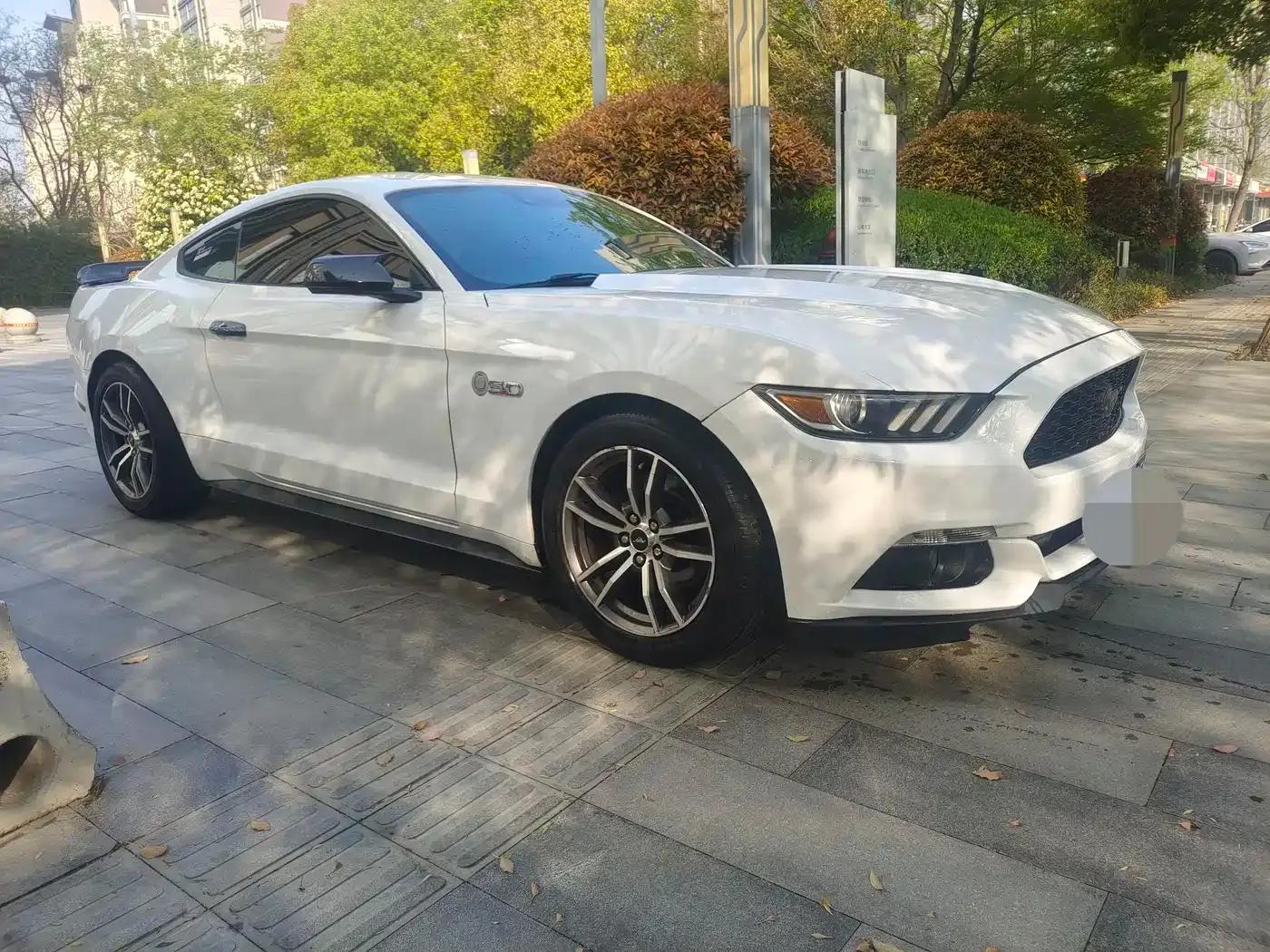 2017 Mustang 2.3T Performance Edition — миниатюра 2
