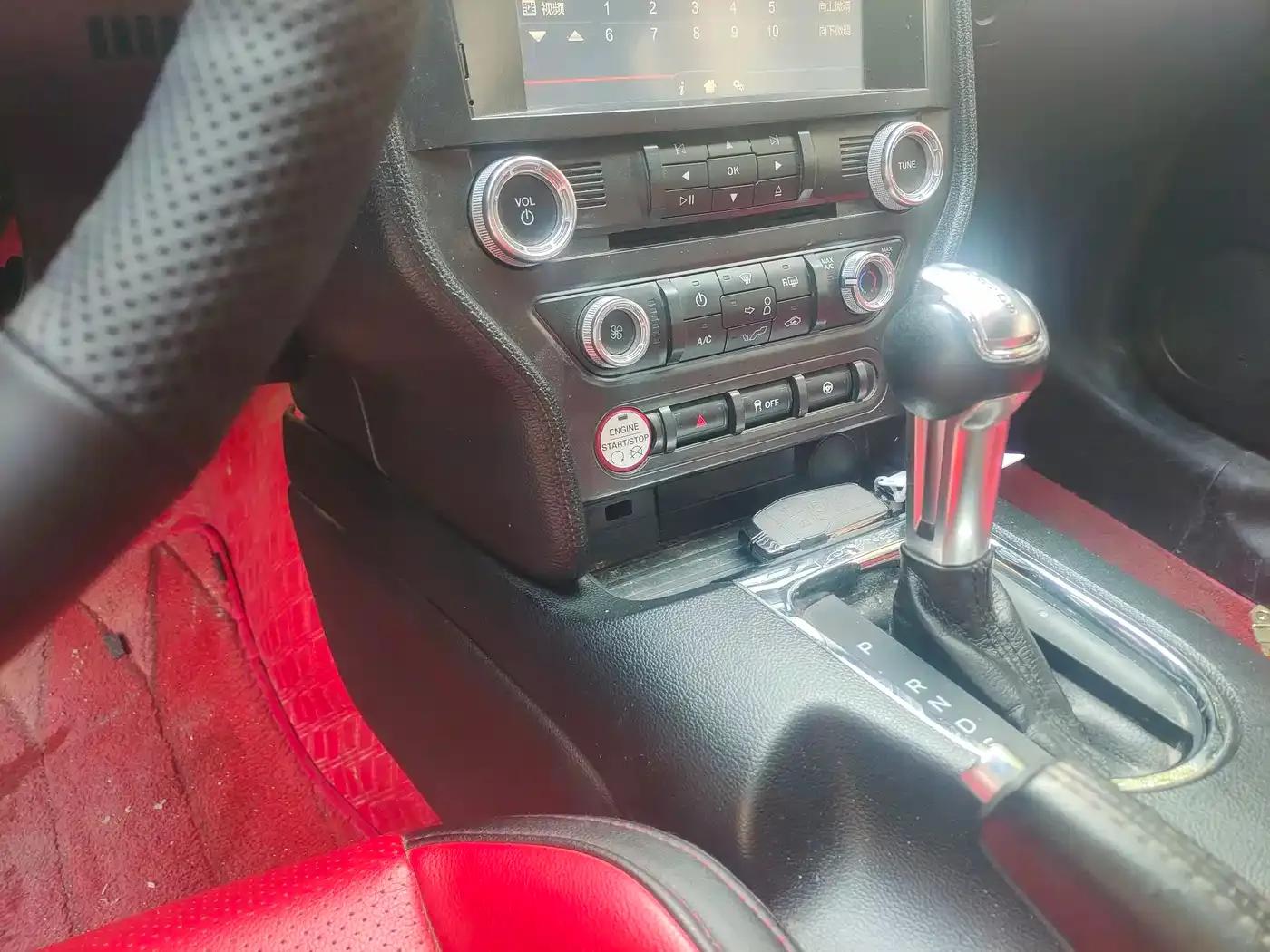 2017 Mustang 2.3T Performance Edition — миниатюра 10