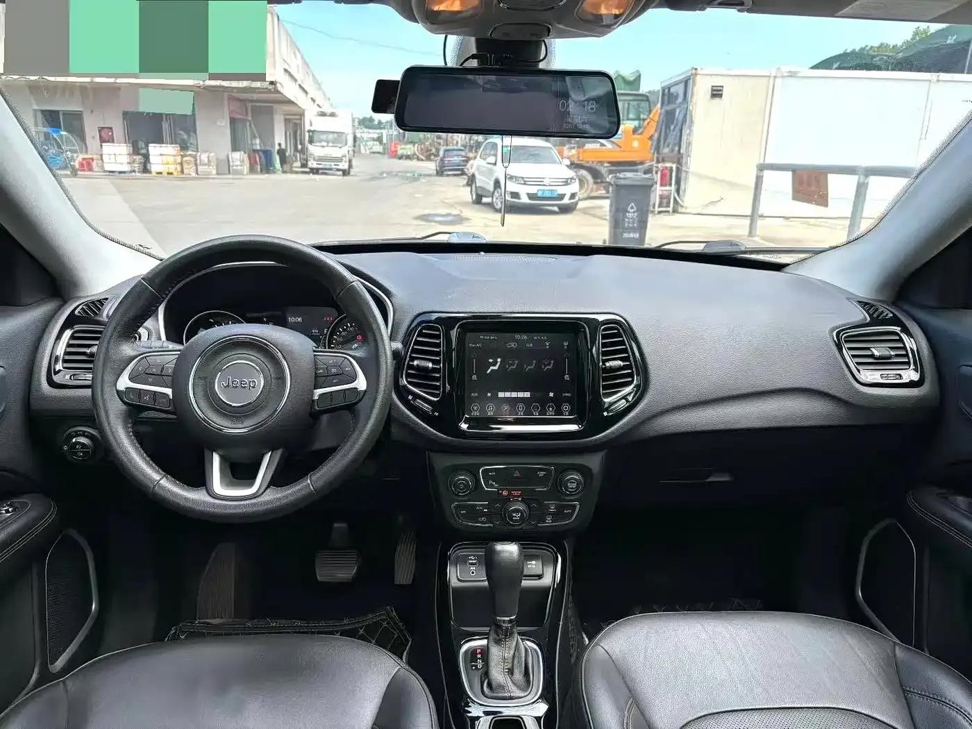 Jeep Compass 2019 220T Automatic Family Edition — миниатюра 3