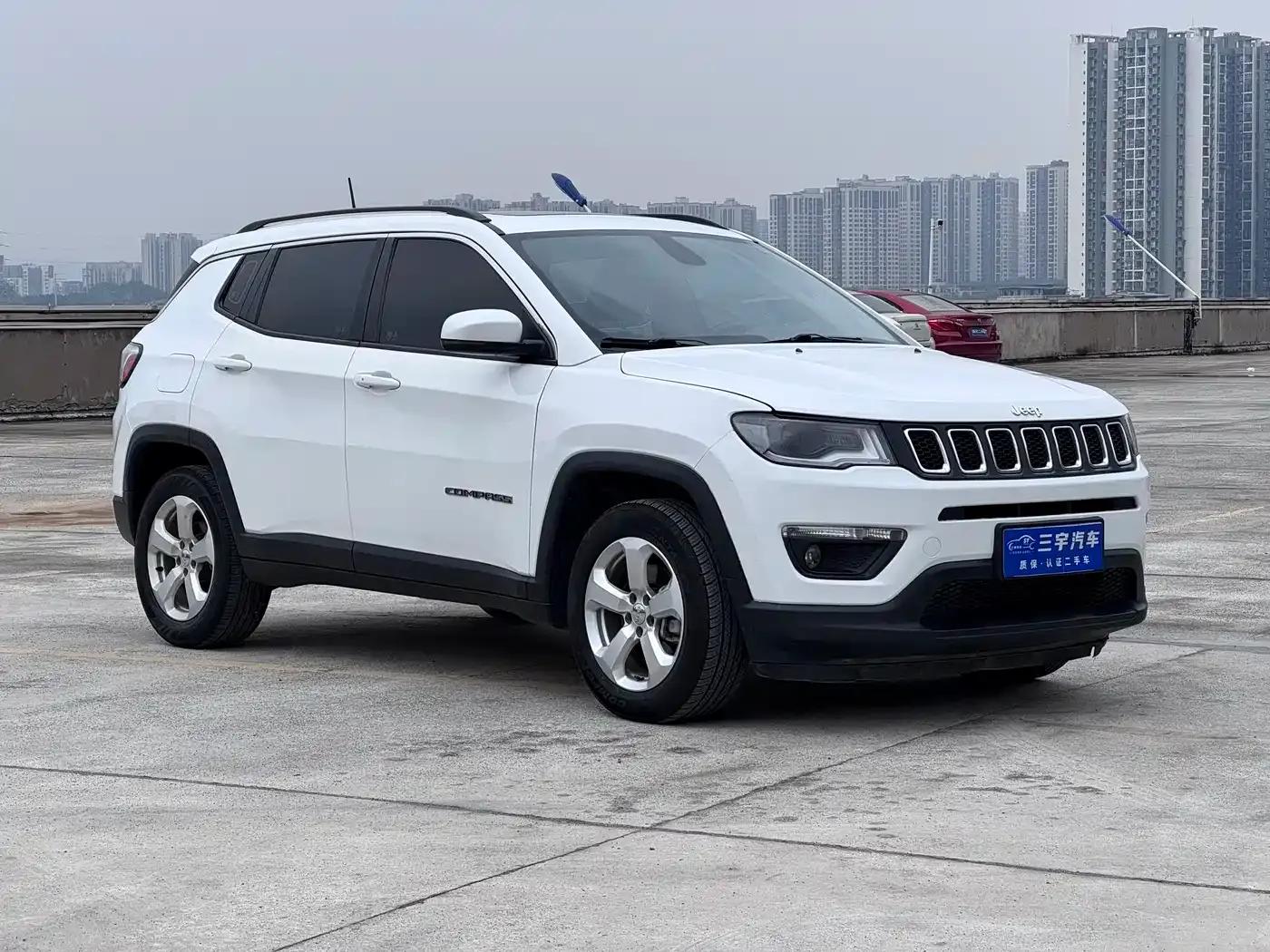 Jeep Compass 2020 220T Automatic Leading Edition — миниатюра 3