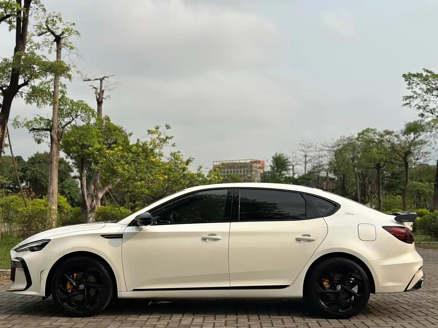 MG6 2021 Pro 1.5T Automatic Trophy Flagship Edition — миниатюра 14