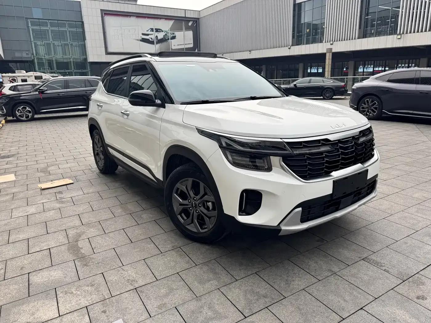 2023 Citroën Cytus 1.5L CVT Luxury Edition — миниатюра 3