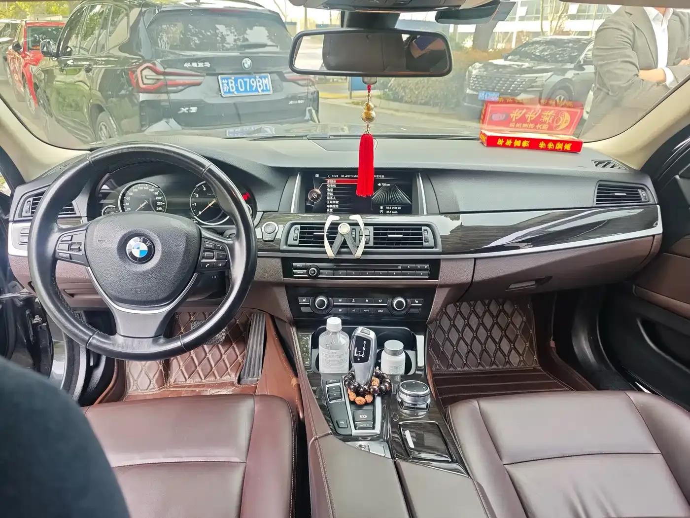 2017 BMW 5 Series 525Li Luxury Design Package — миниатюра 6