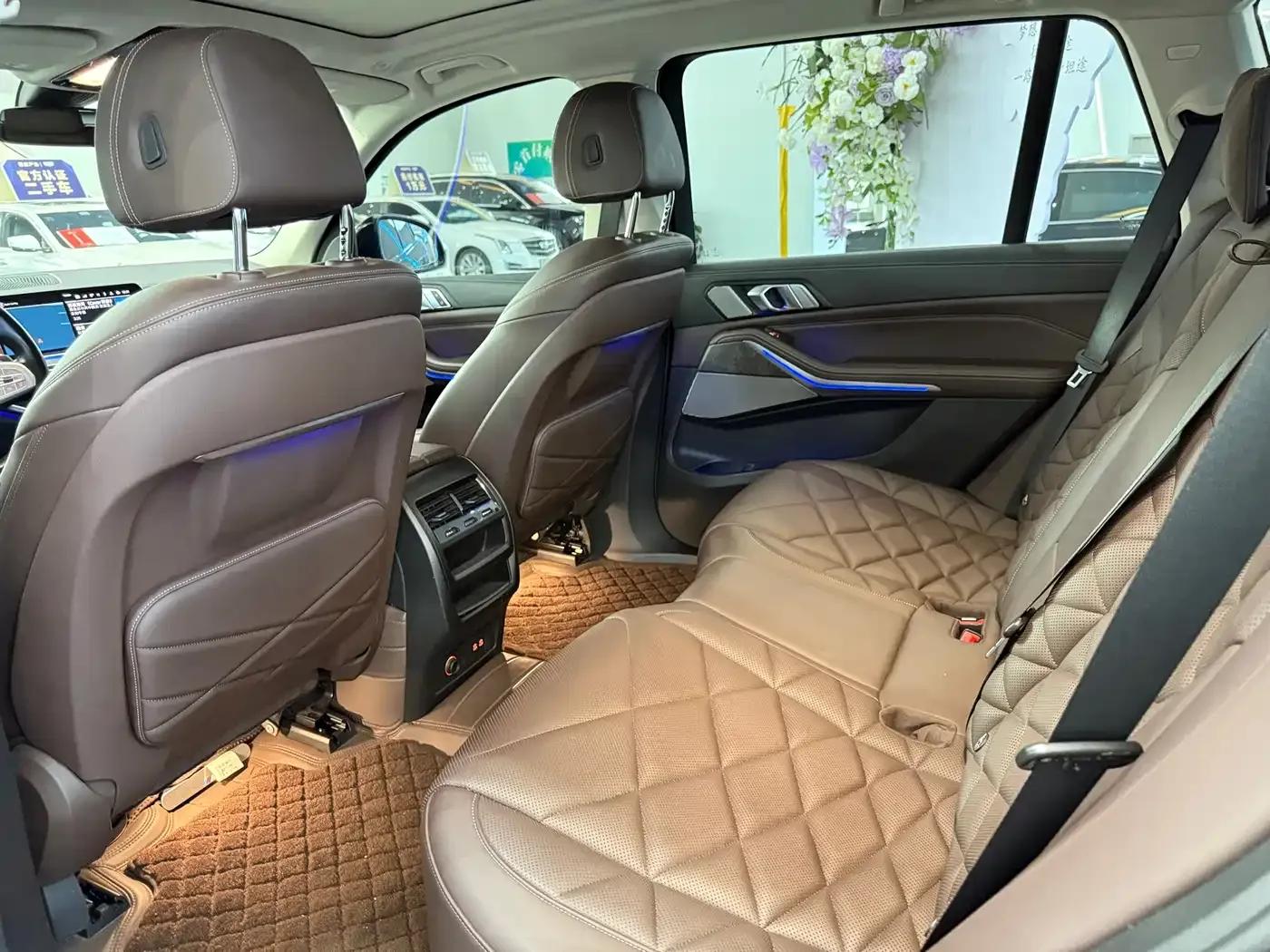 BMW X5 2022 xDrive 30Li Luxury M Sport Package — миниатюра 6