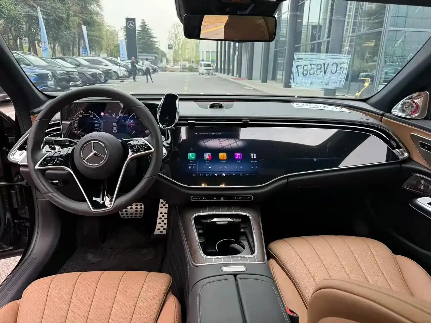 2025 Mercedes-Benz E-Class E 300 L Luxury — миниатюра 4