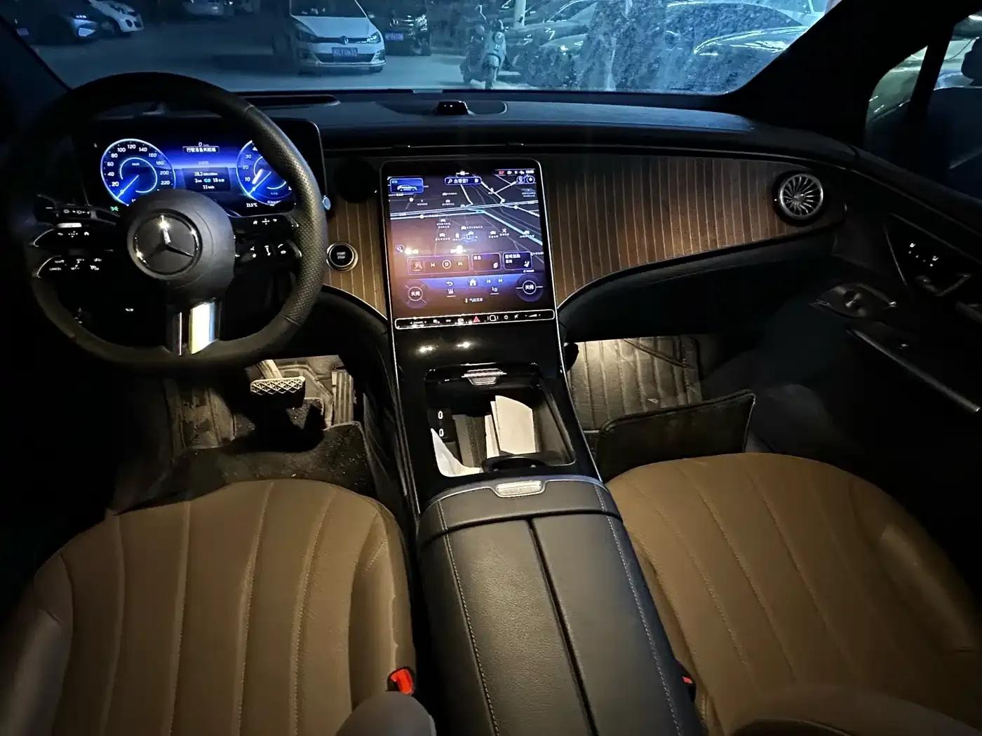 Mercedes-Benz EQE SUV 2024 500 4MATIC Luxury Edition — миниатюра 2