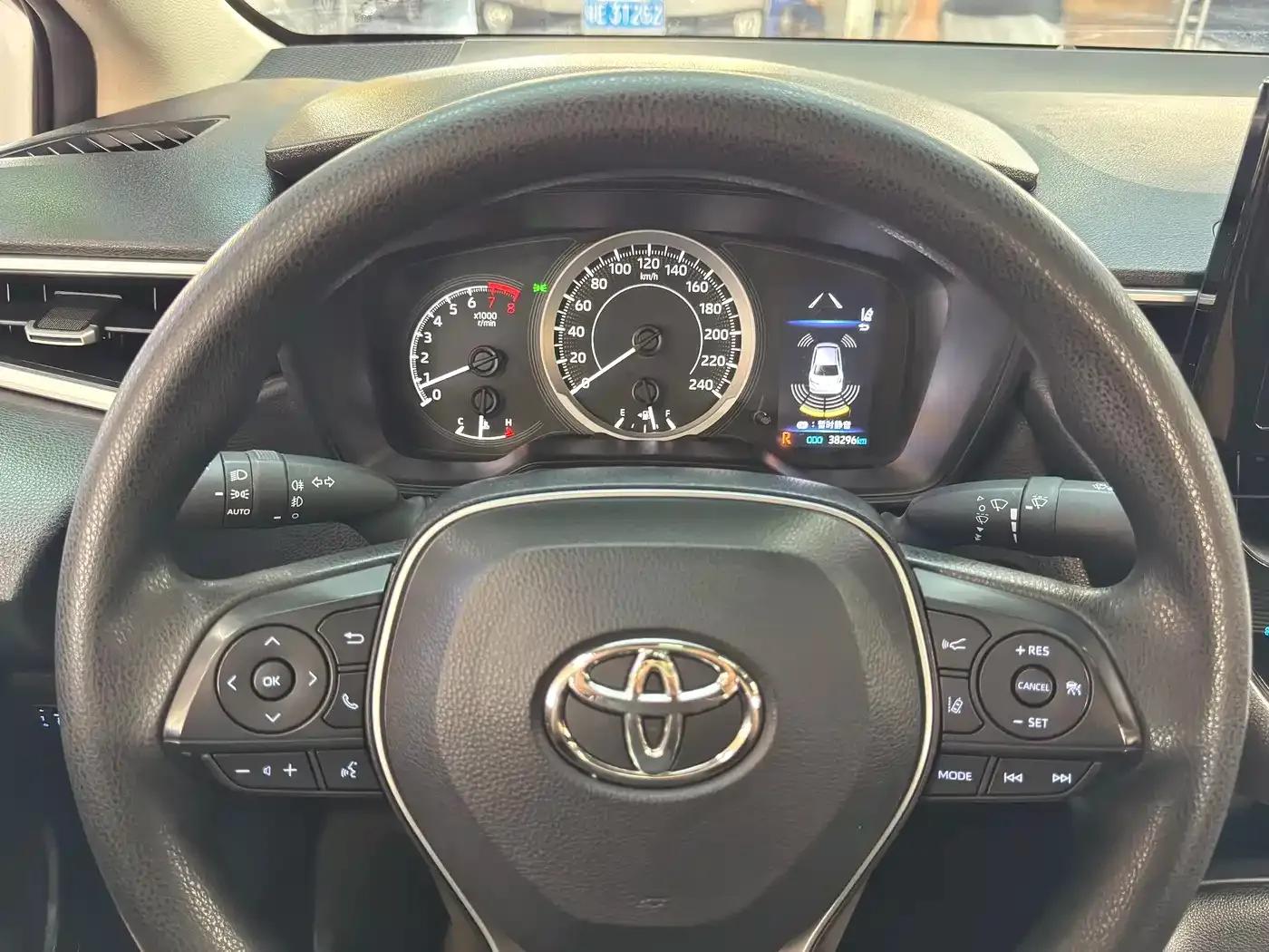 2023 Avalon 2.0L Elite Edition — миниатюра 13