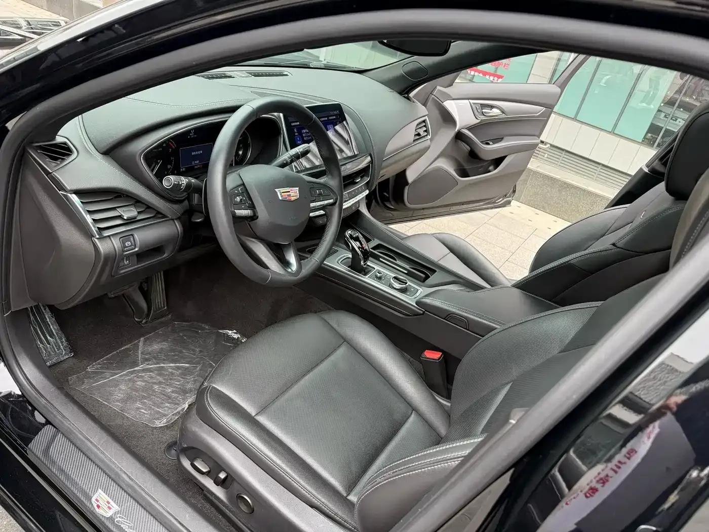 2022 Cadillac CT5 28T Luxury — миниатюра 3