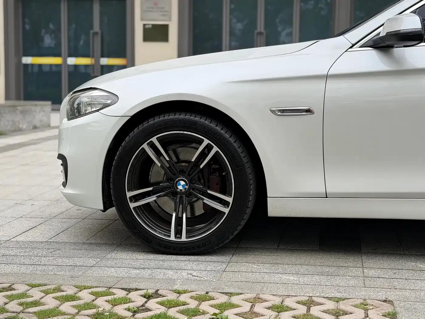 2014 BMW 5 Series 535Li Leading Edition — миниатюра 11
