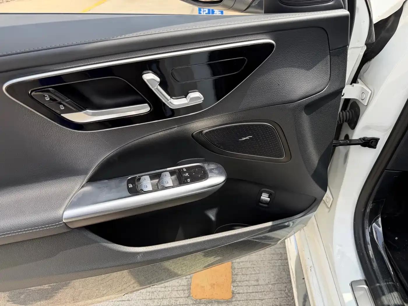 Mercedes-Benz C-Class 2023 Facelift C 260 L Sport Edition — миниатюра 7
