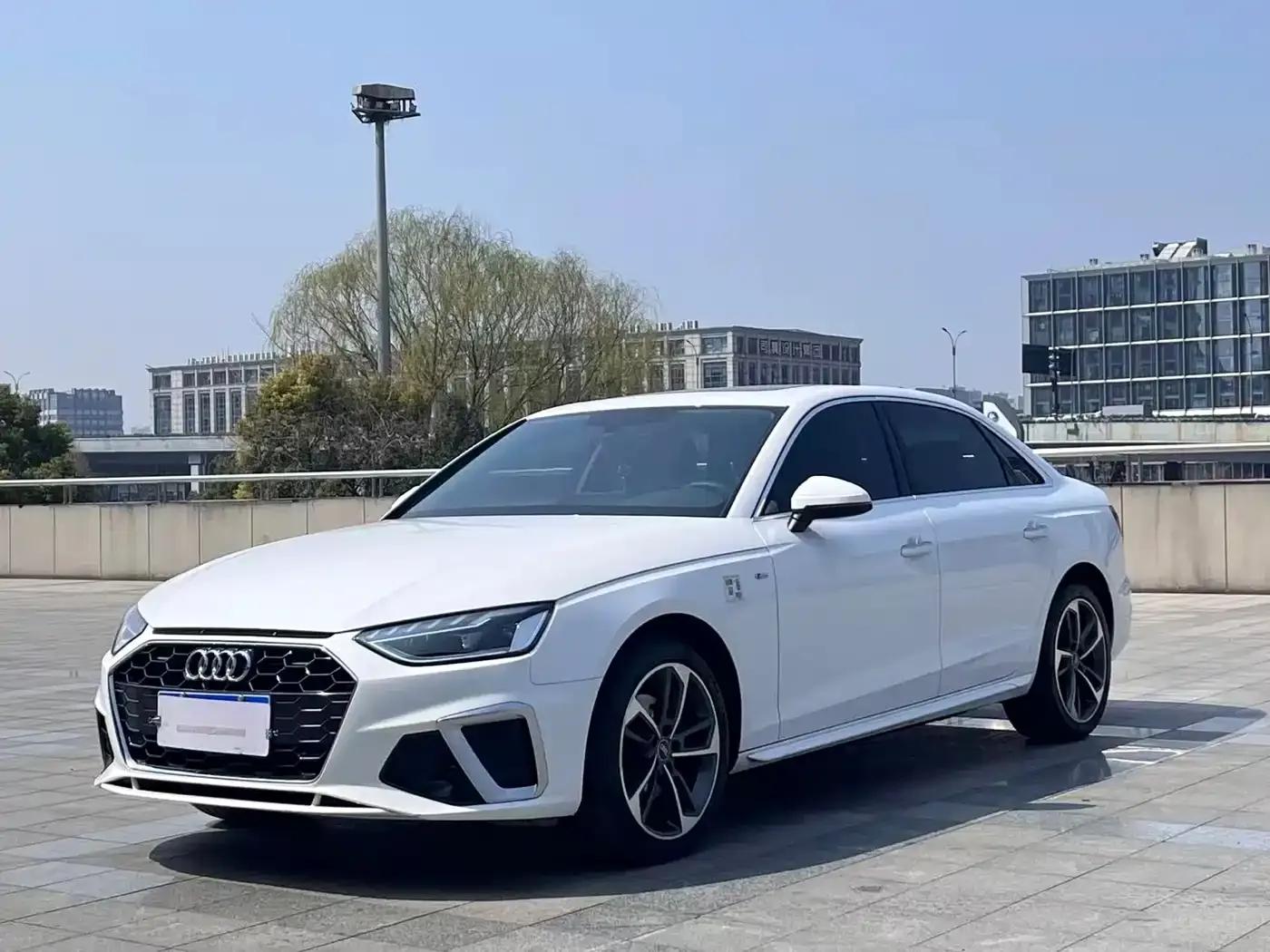 Audi A4L 2022 40 TFSI Fashion Dynamic Edition — миниатюра 1