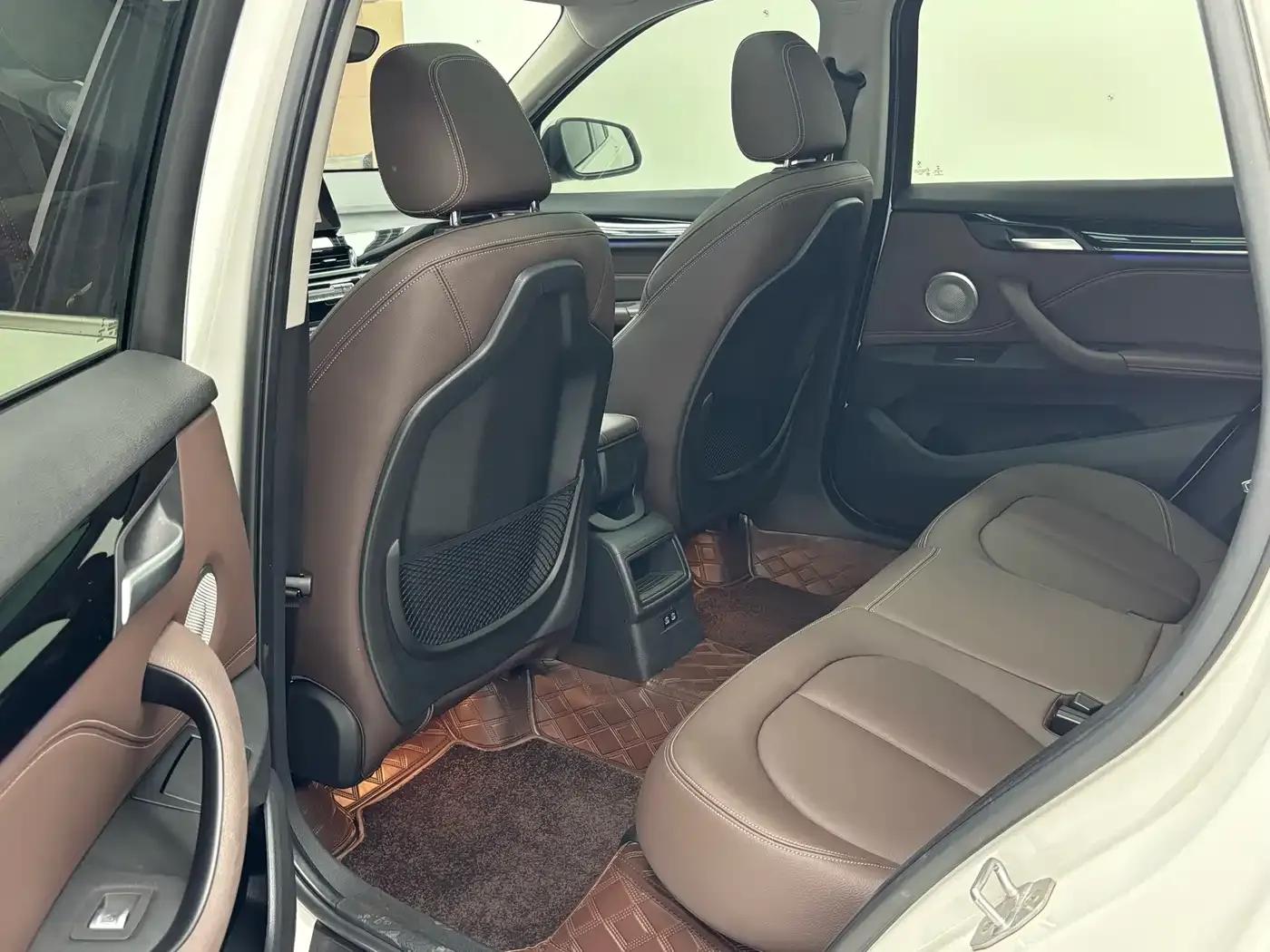 BMW X1 2022 sDrive20Li Fashion Edition — миниатюра 13