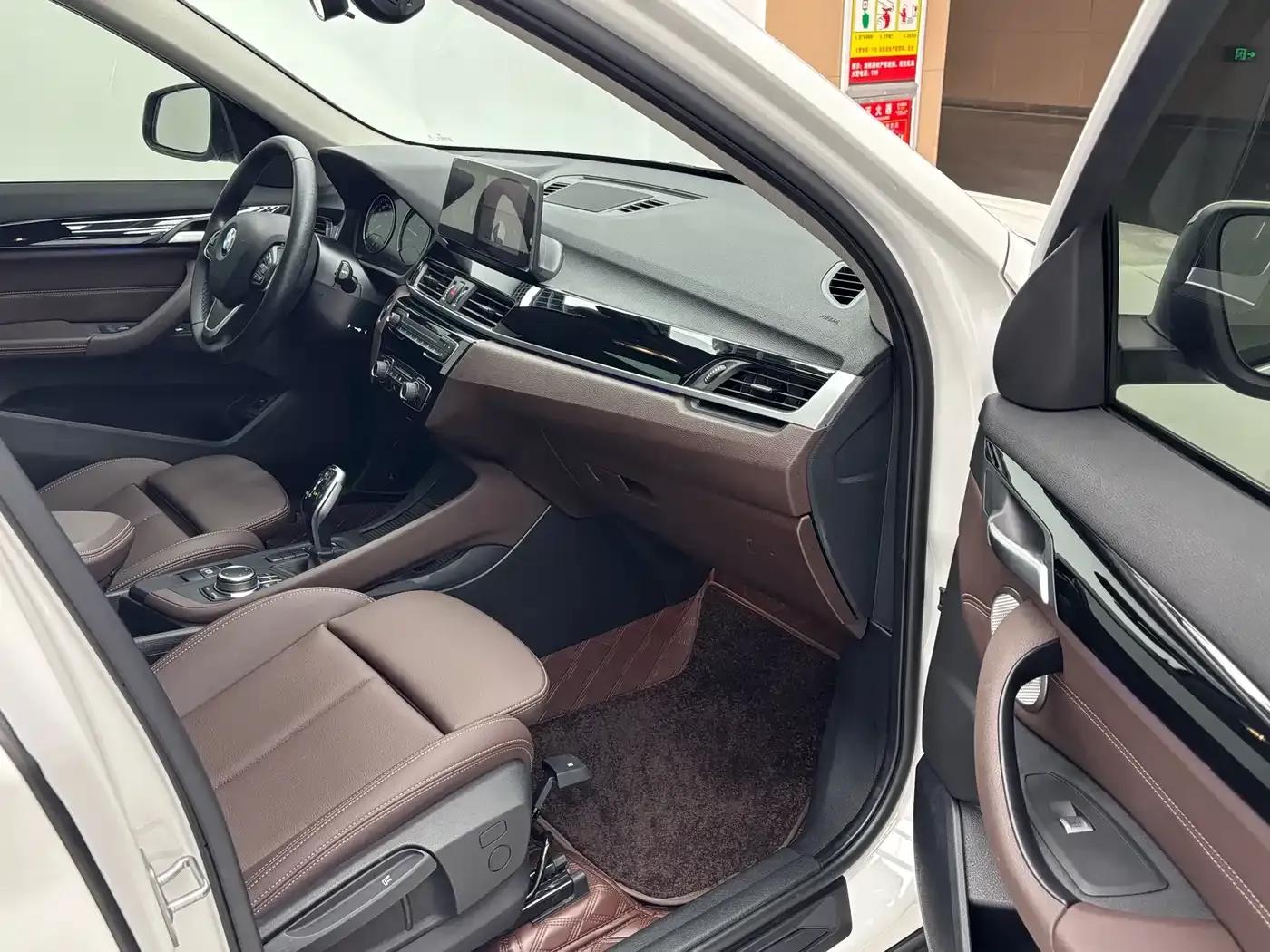 BMW X1 2022 sDrive20Li Fashion Edition — миниатюра 15
