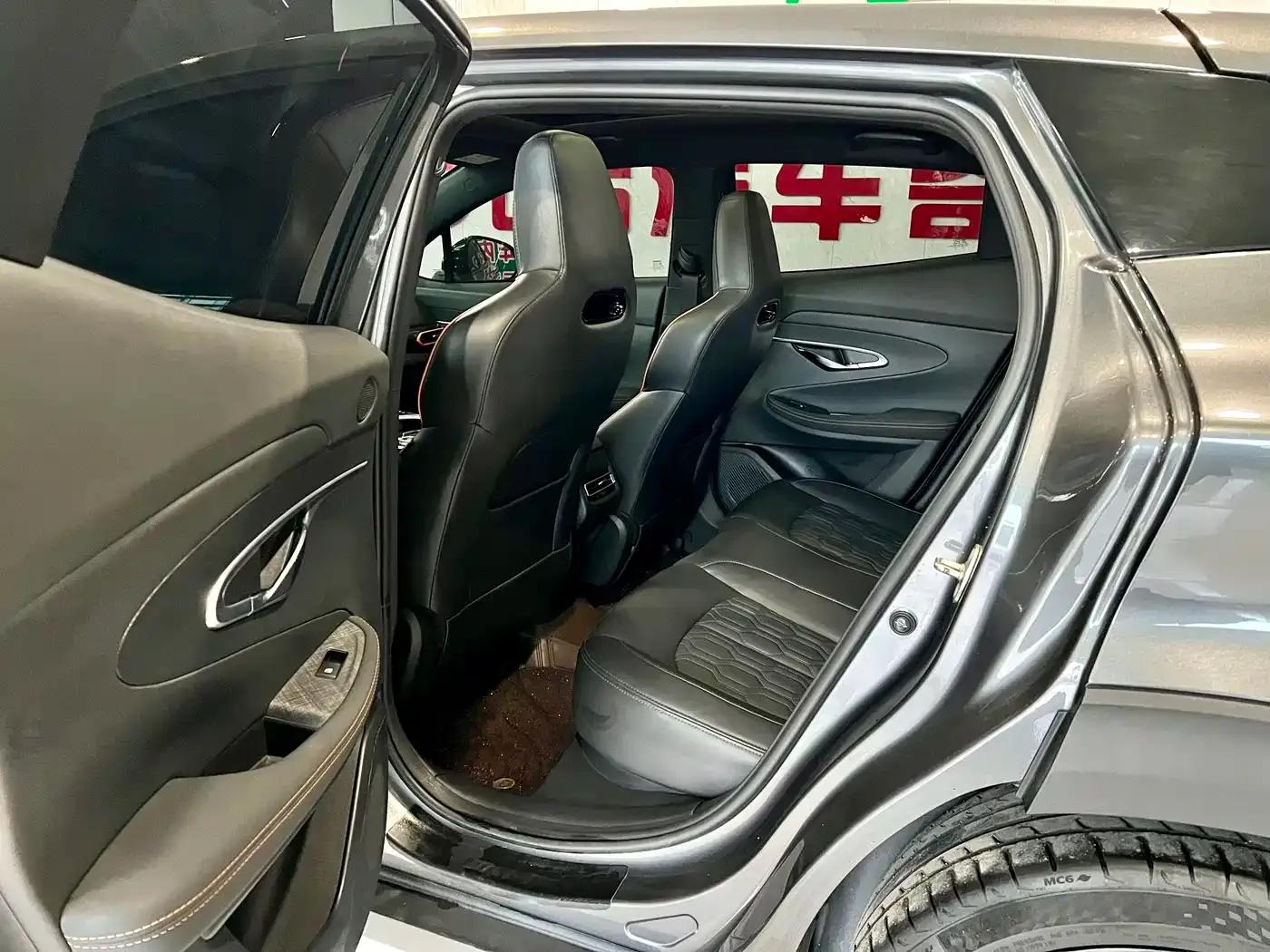 Changan UNI-T 2022 1.5T Flagship Edition — миниатюра 6