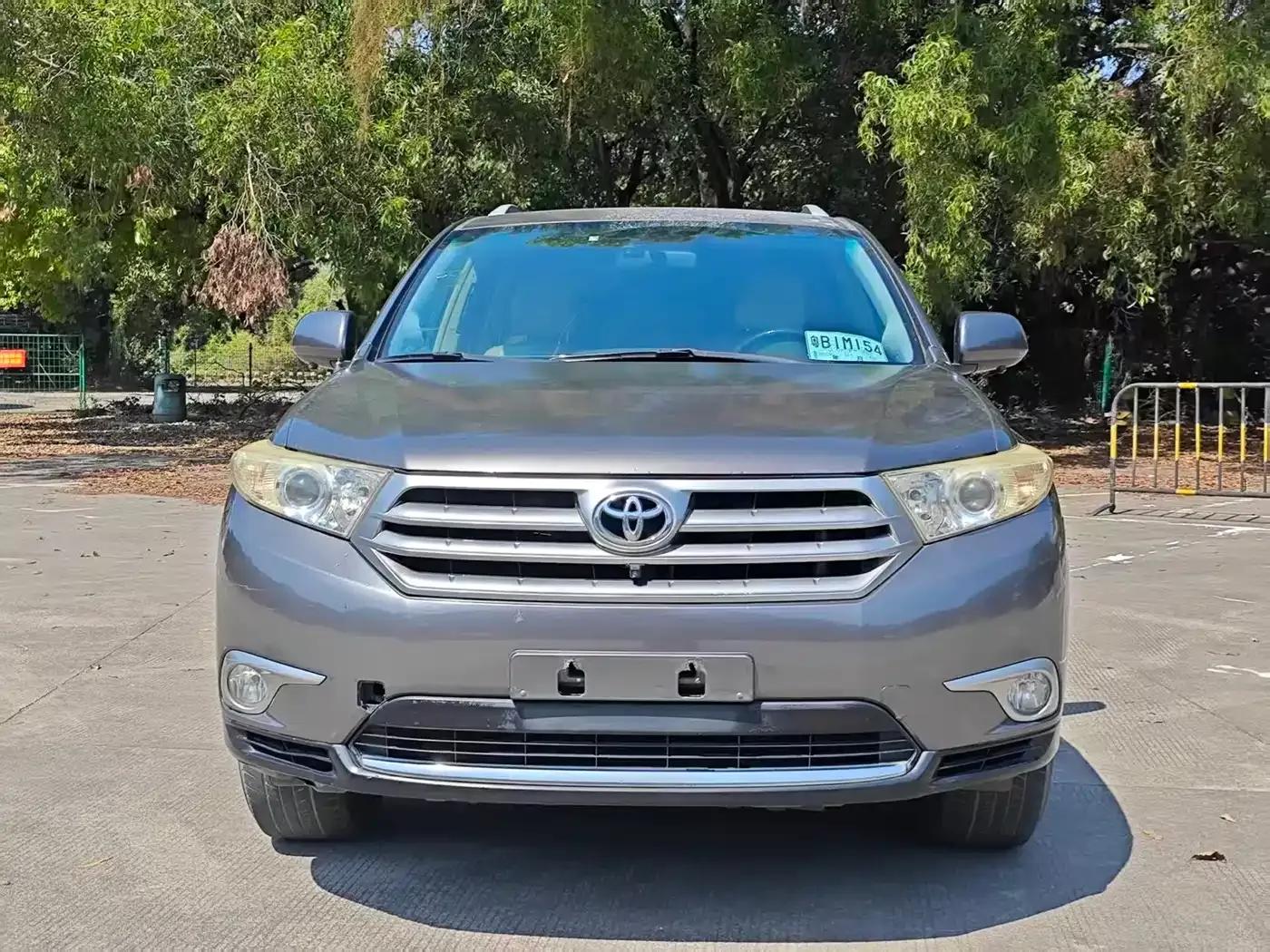 2012 Highlander 2.7L 2WD 7-seater Elite Edition — миниатюра 2
