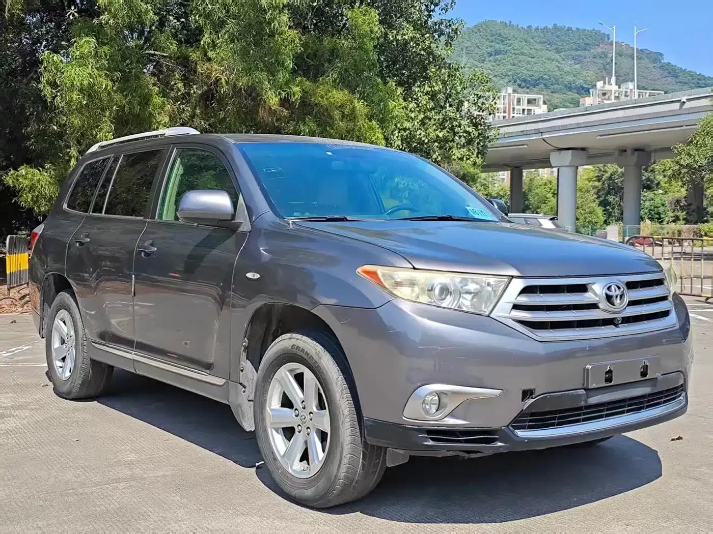 2012 Highlander 2.7L 2WD 7-seater Elite Edition — миниатюра 3
