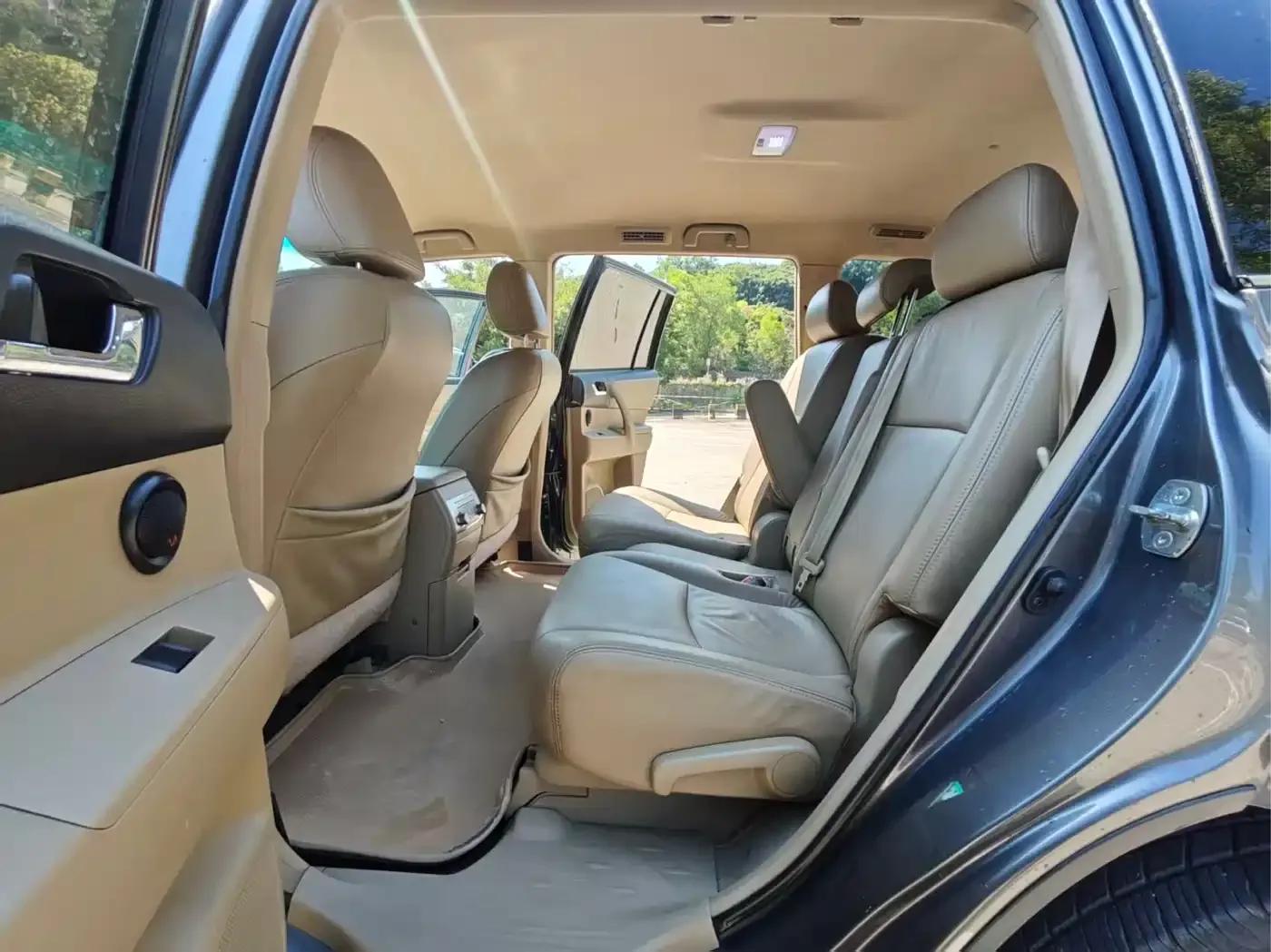 2012 Highlander 2.7L 2WD 7-seater Elite Edition — миниатюра 5