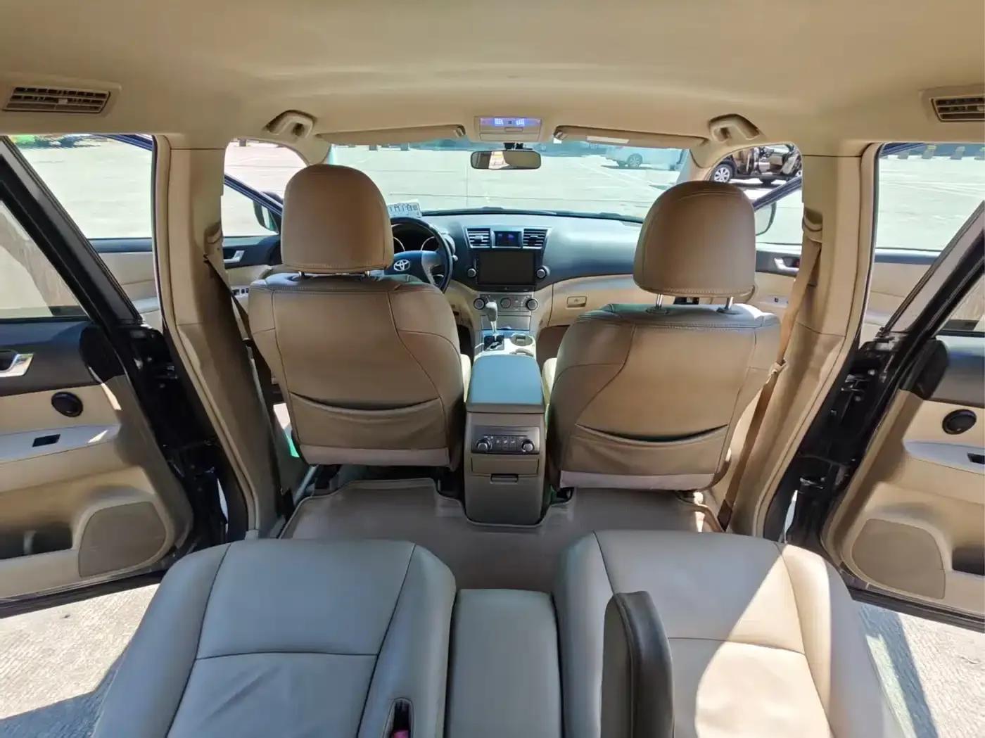 2012 Highlander 2.7L 2WD 7-seater Elite Edition — миниатюра 7