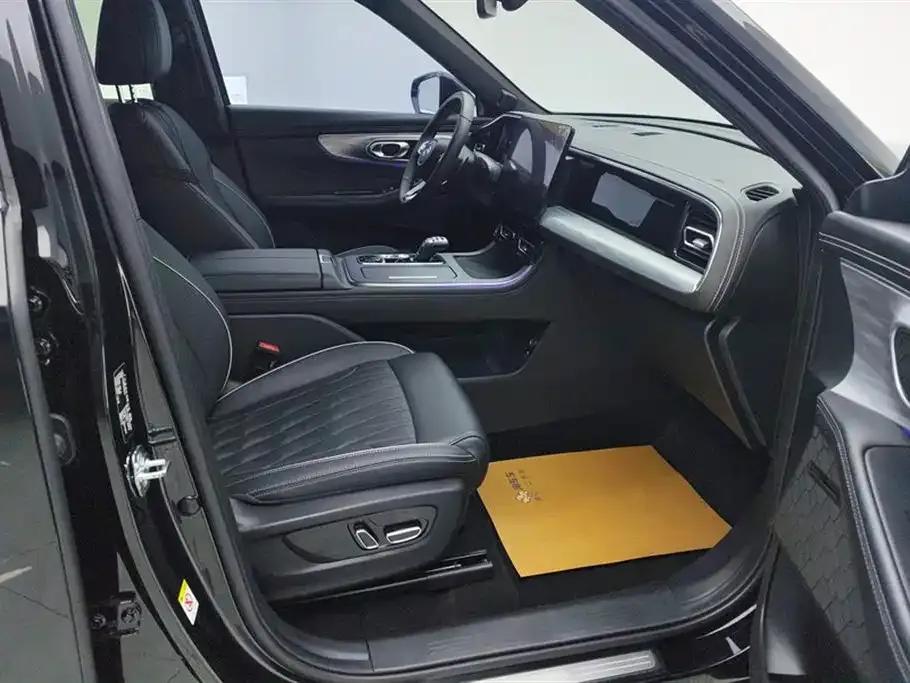 Trumpchi GS8 2022 Navigator Series 2.0TGDI 2WD Luxury Intelligent Connected Edition (7-seater) — миниатюра 8