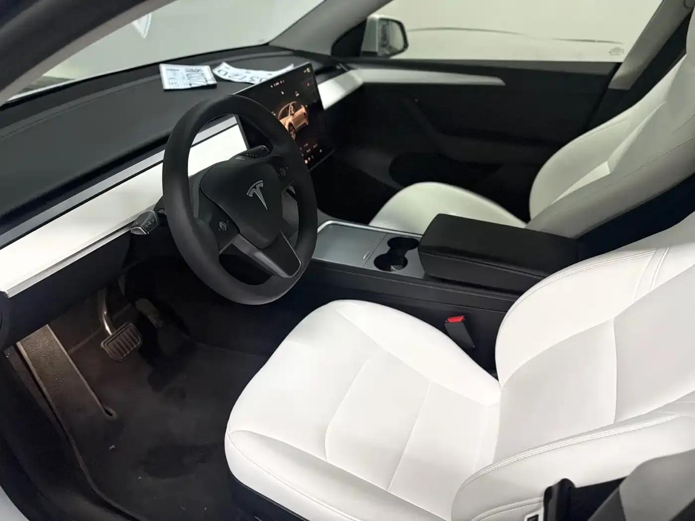 Model Y 2022 Facelift Long Range All-Wheel Drive Version — миниатюра 6