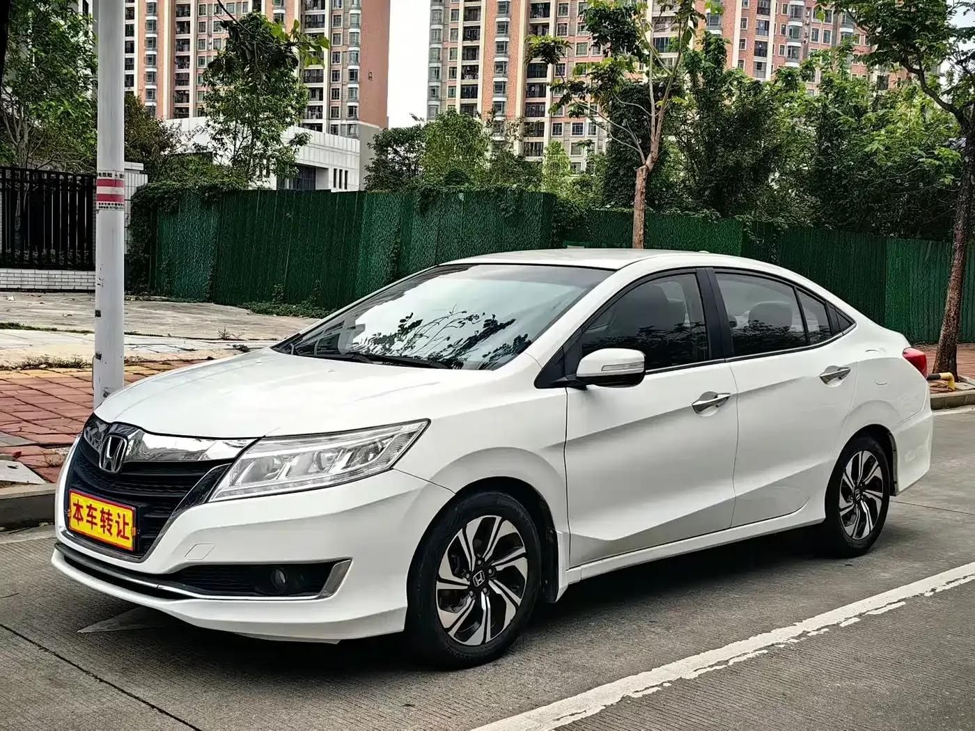 2016 Honda Crider 1.8L CVT Comfort Edition — миниатюра 1
