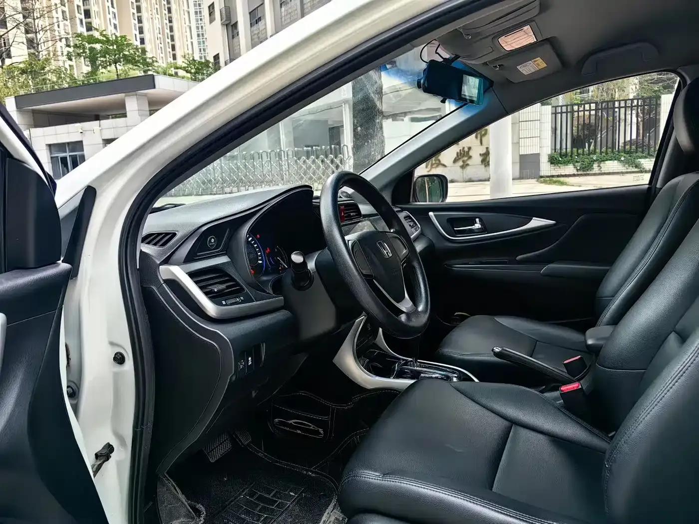 2016 Honda Crider 1.8L CVT Comfort Edition — миниатюра 4