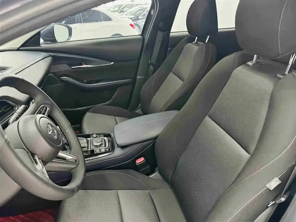 Mazda CX-30 2020 2.0L Automatic Elegance Edition — миниатюра 12