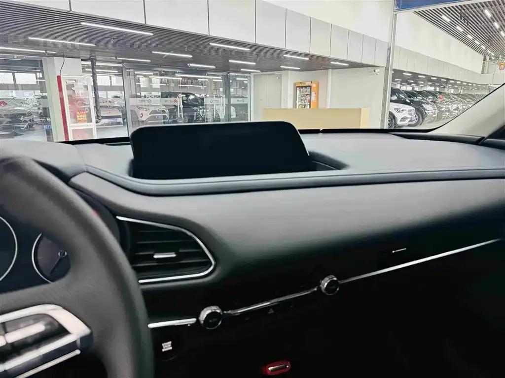 Mazda CX-30 2020 2.0L Automatic Elegance Edition — миниатюра 14
