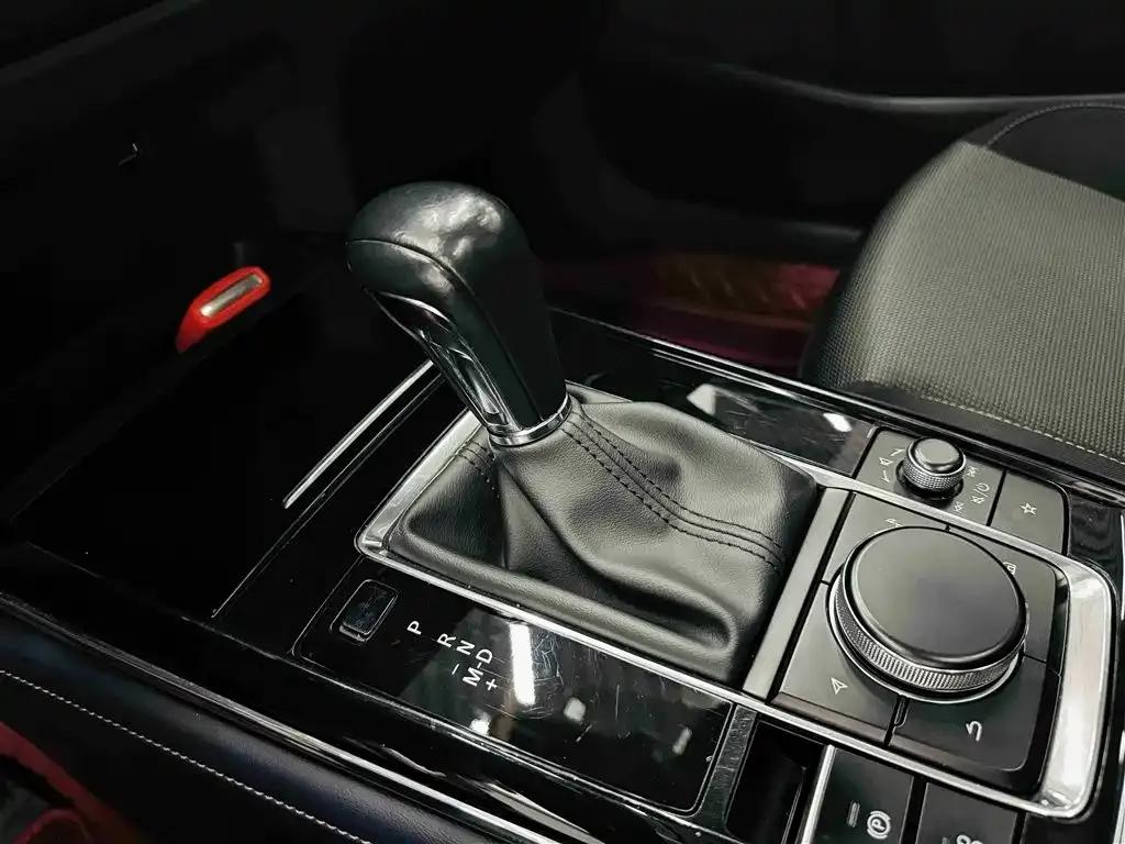 Mazda CX-30 2020 2.0L Automatic Elegance Edition — миниатюра 15