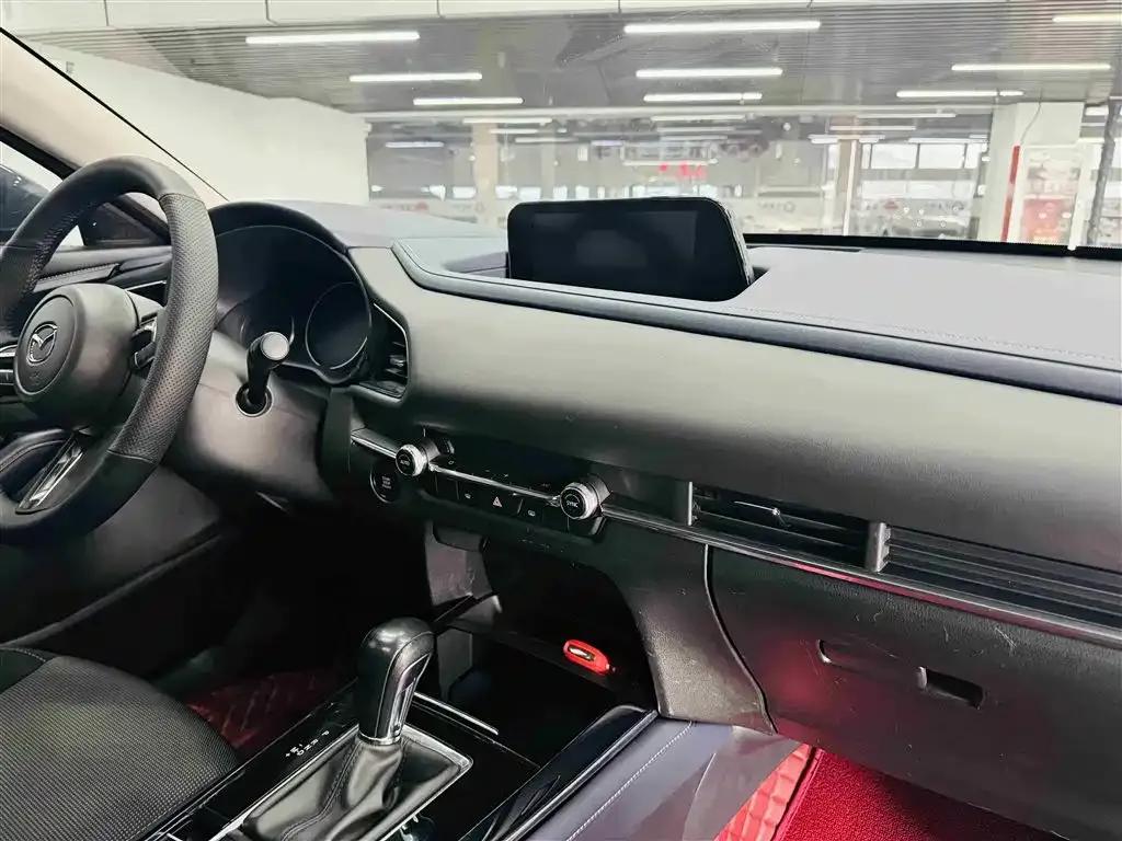 Mazda CX-30 2020 2.0L Automatic Elegance Edition — миниатюра 30