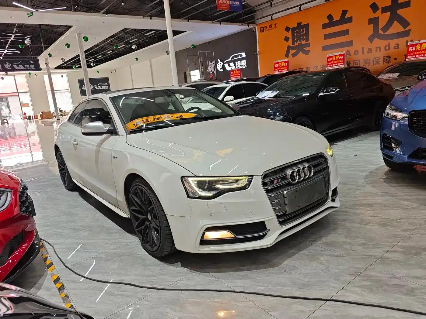 2013 Audi A5 Imported Coupe 40 TFSI Fashion Edition — миниатюра 3