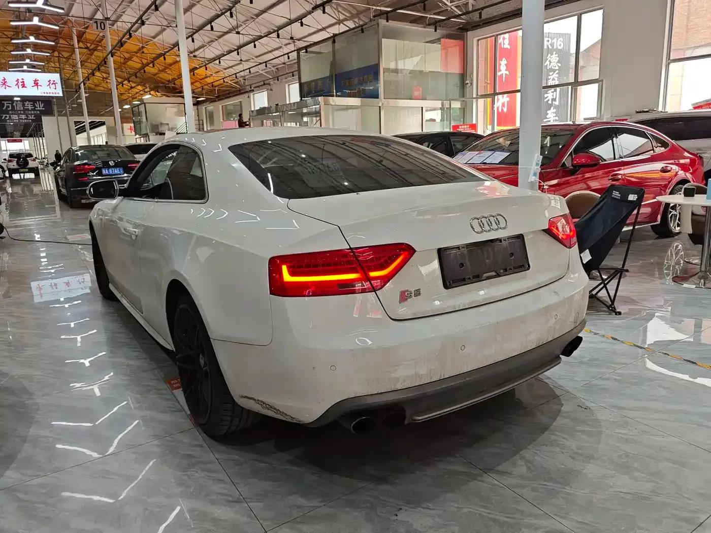2013 Audi A5 Imported Coupe 40 TFSI Fashion Edition — миниатюра 5
